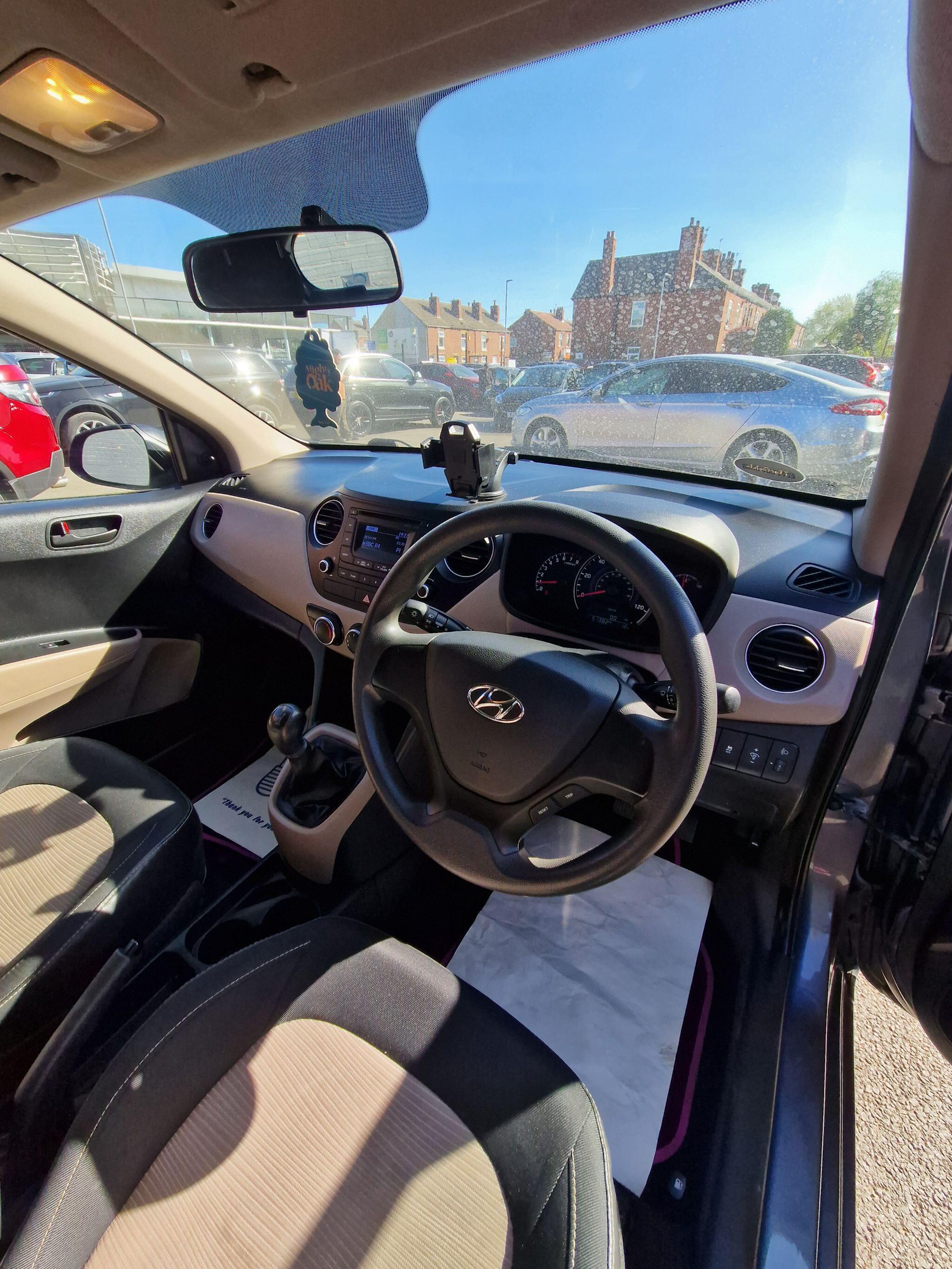 Hyundai i10 - Image 30