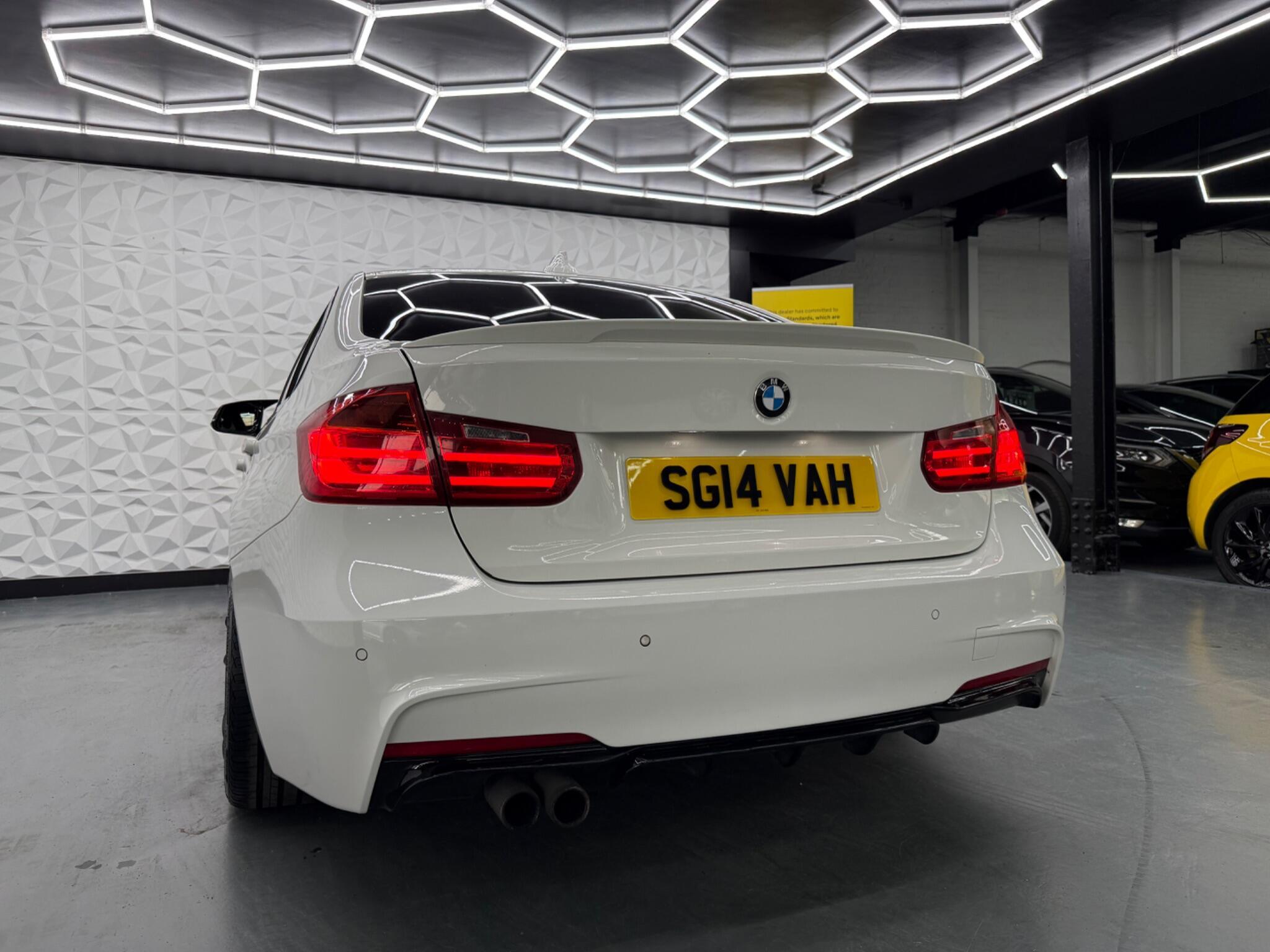 BMW 3 Series - Image 16