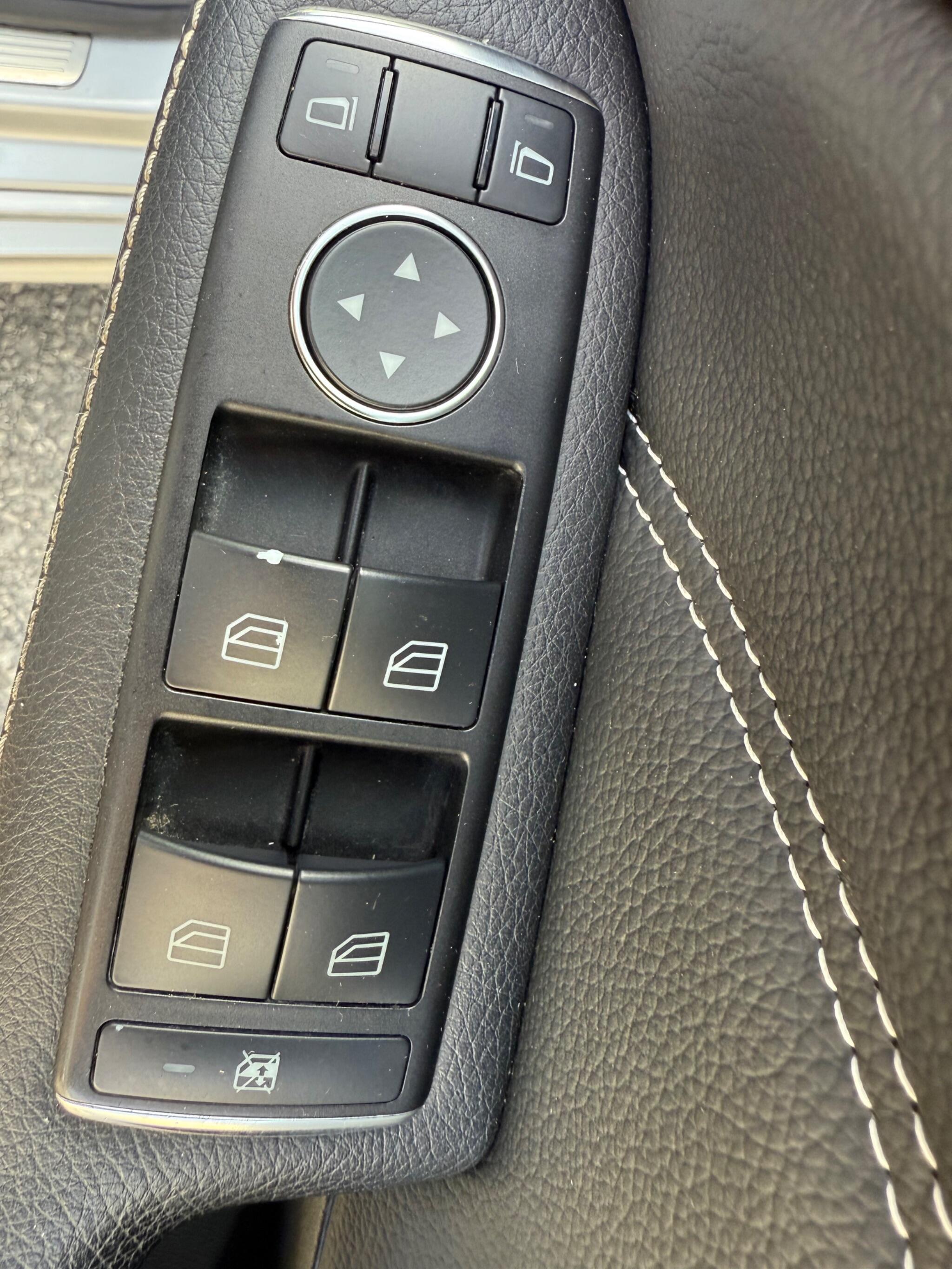 Mercedes B Class - Image 36