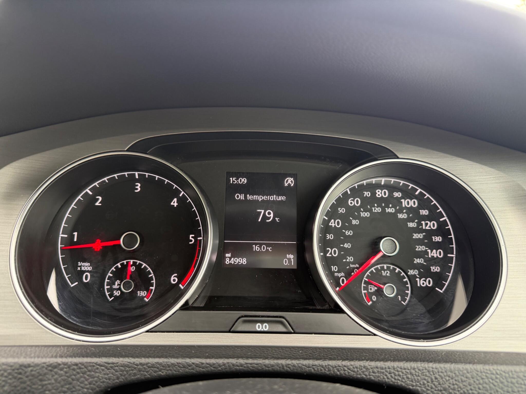 Volkswagen Golf - Image 11
