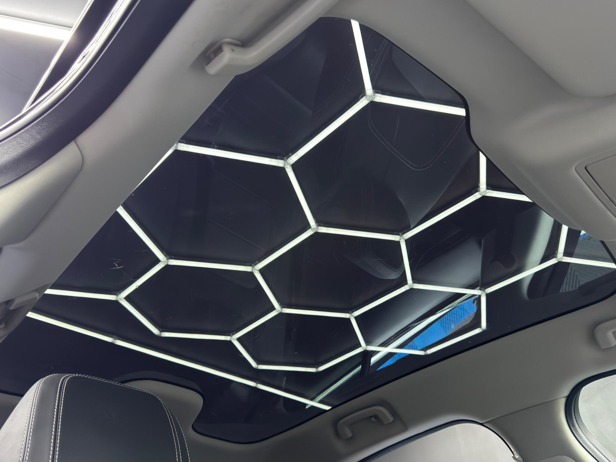 Jaguar I-Pace - Image 33