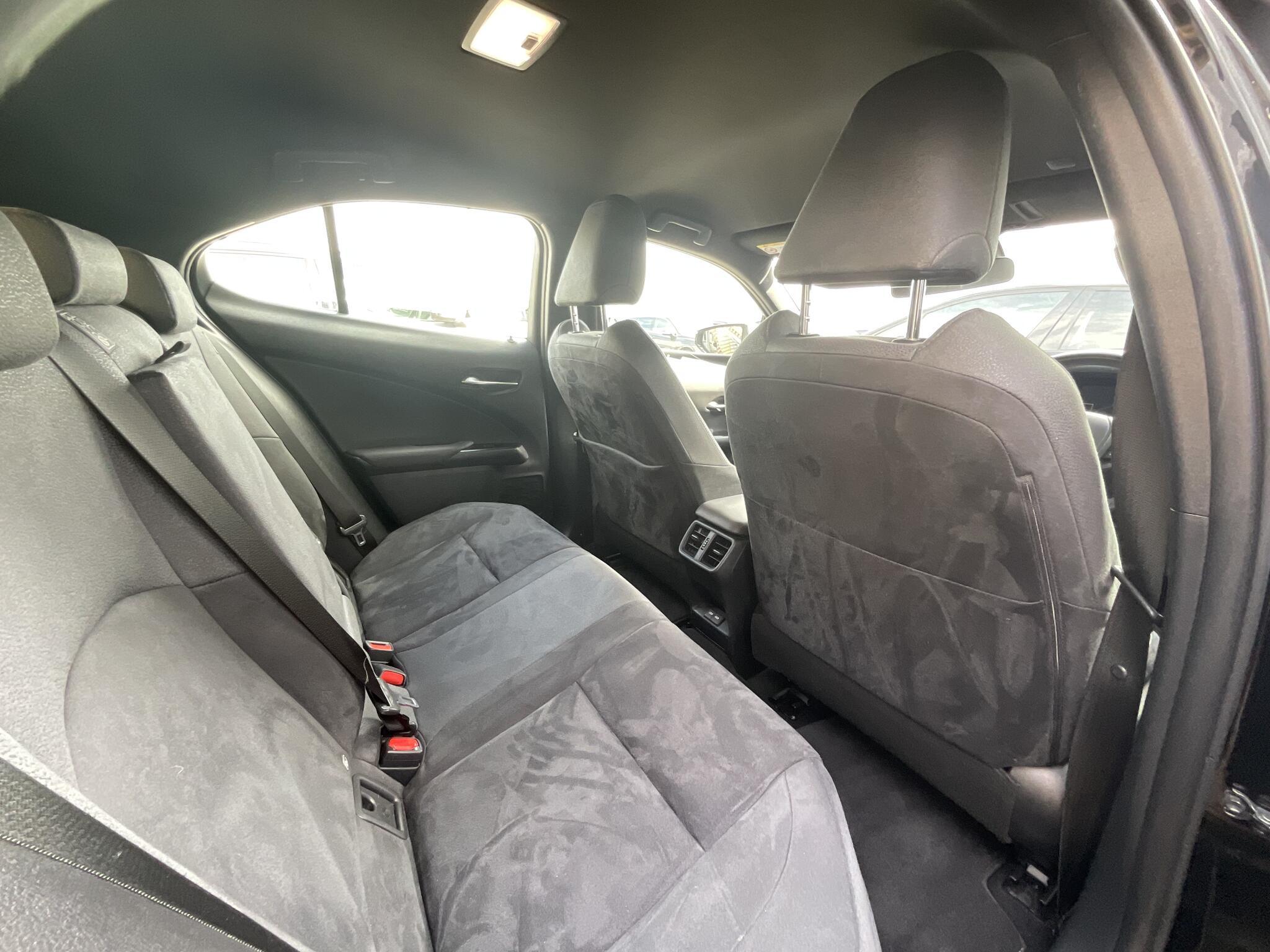 Lexus UX - Image 10