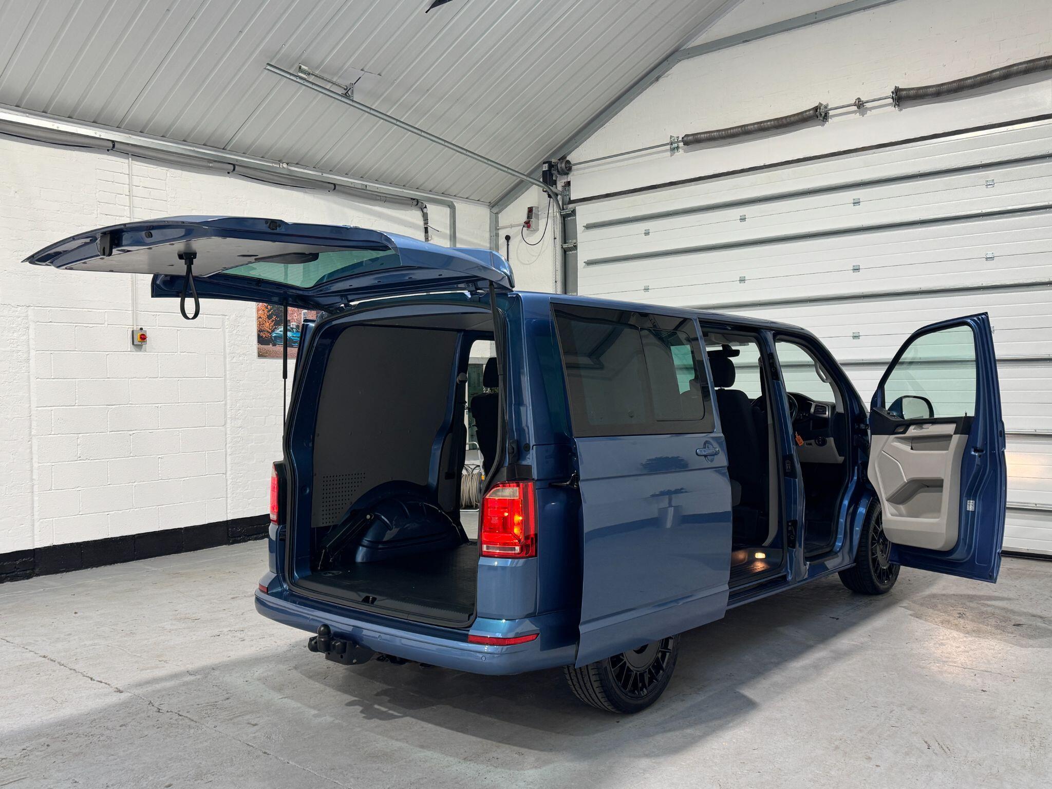 Volkswagen Transporter - Image 36