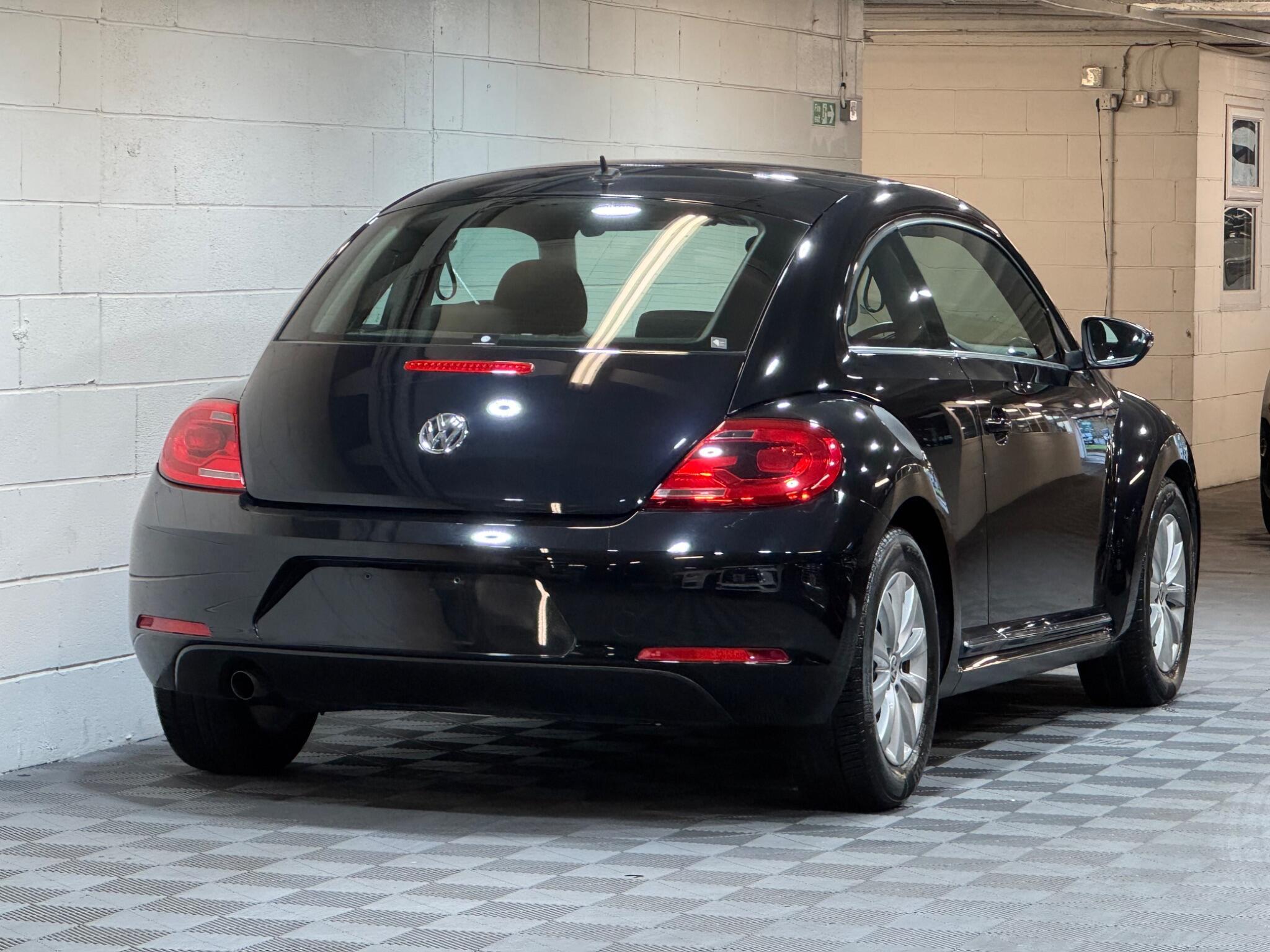 Volkswagen Beetle - Image 4