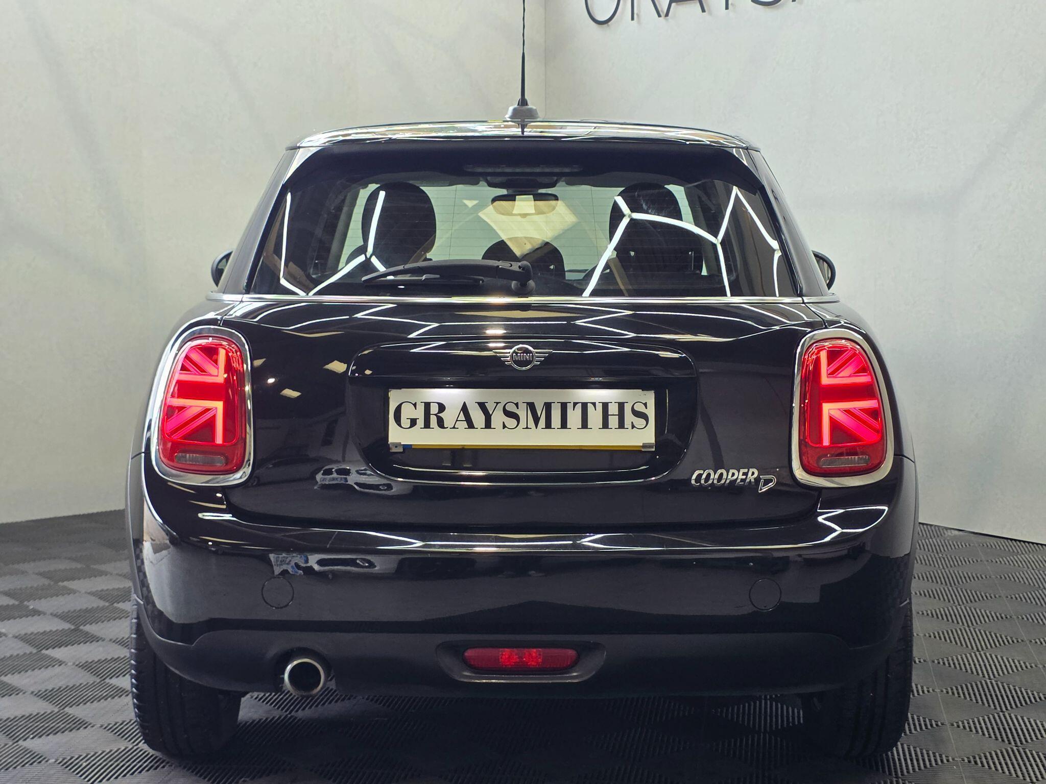 MINI Hatch - Image 8