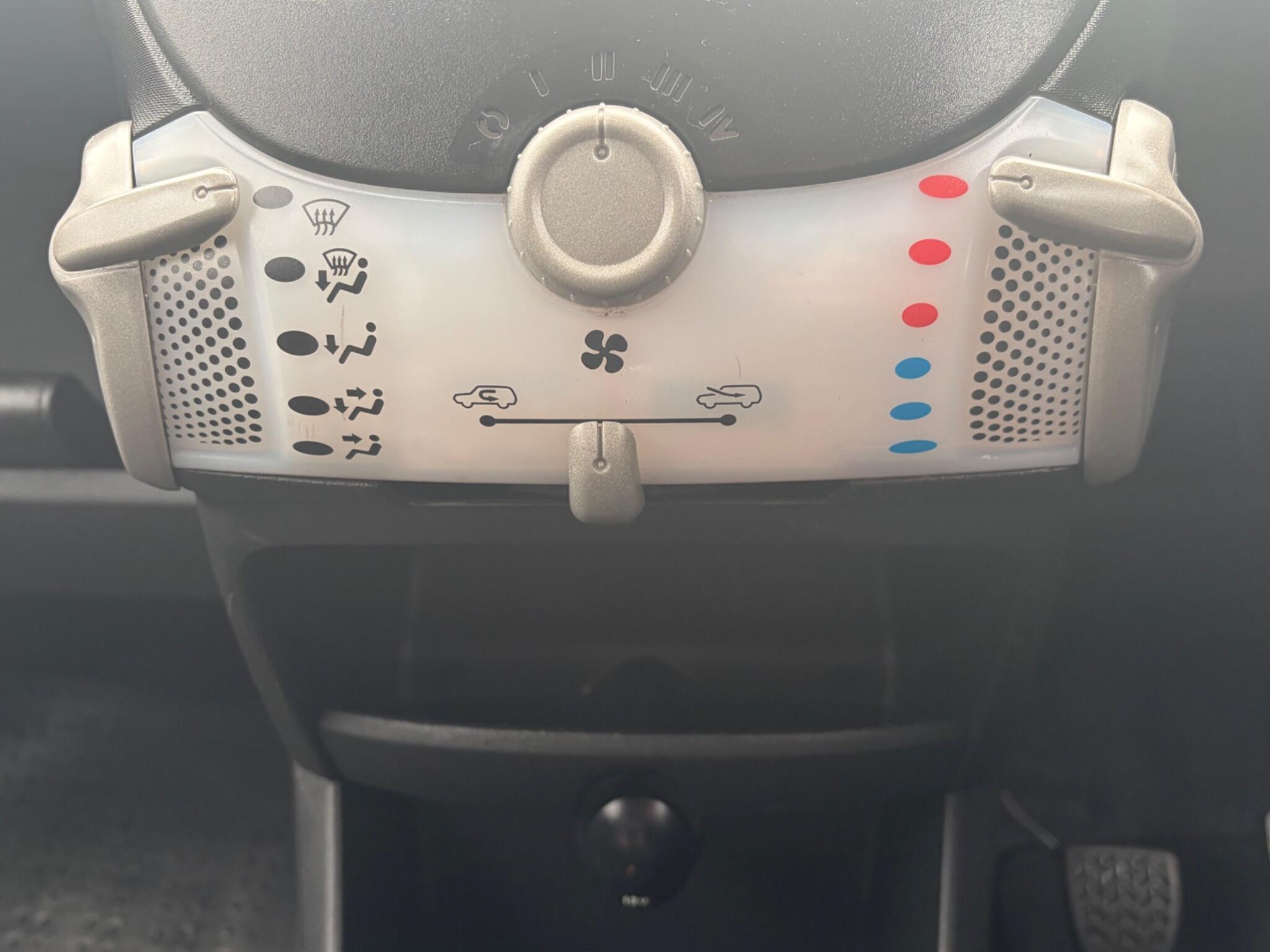 Toyota Aygo - Image 31