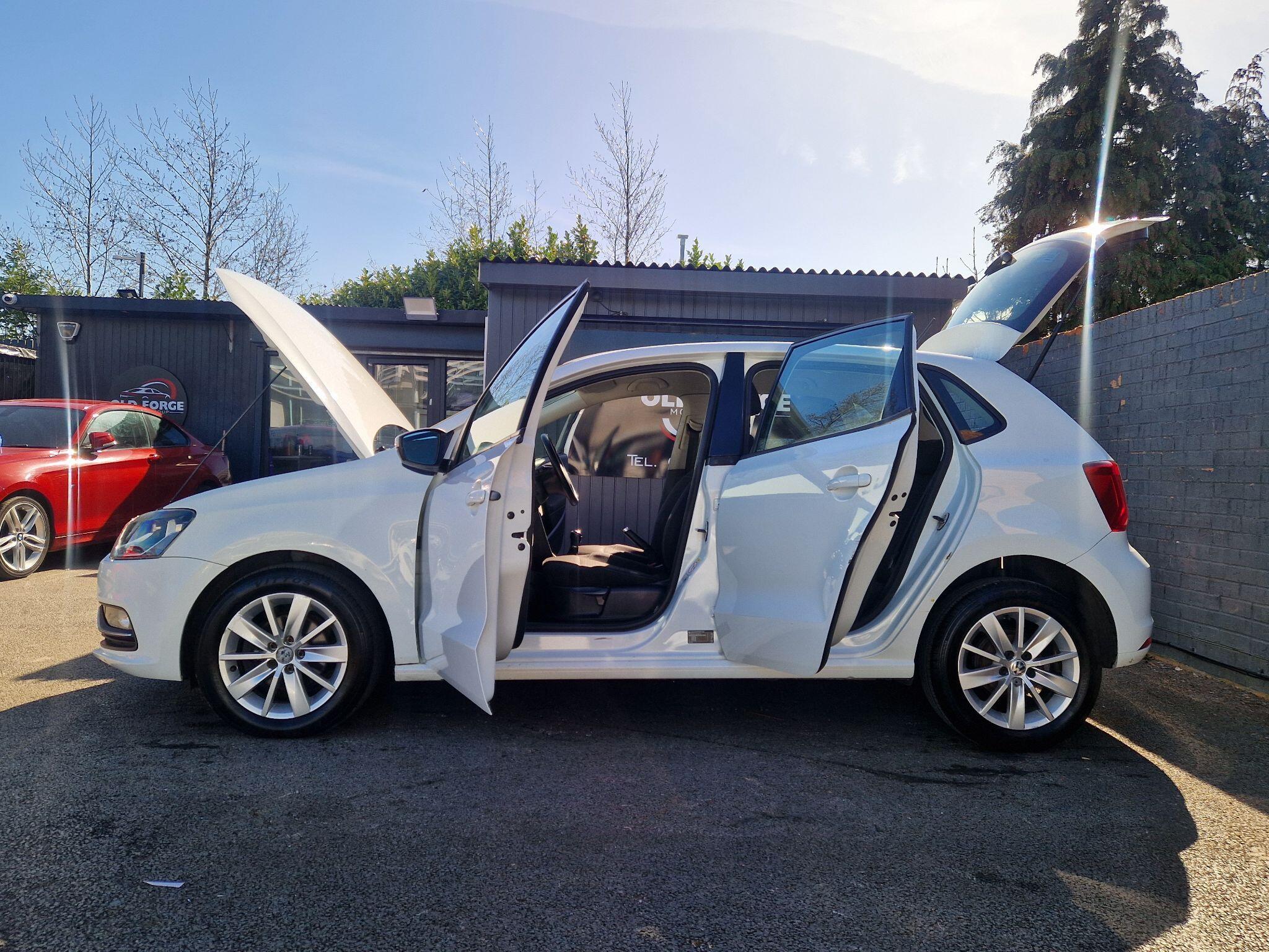 Volkswagen Polo - Image 14