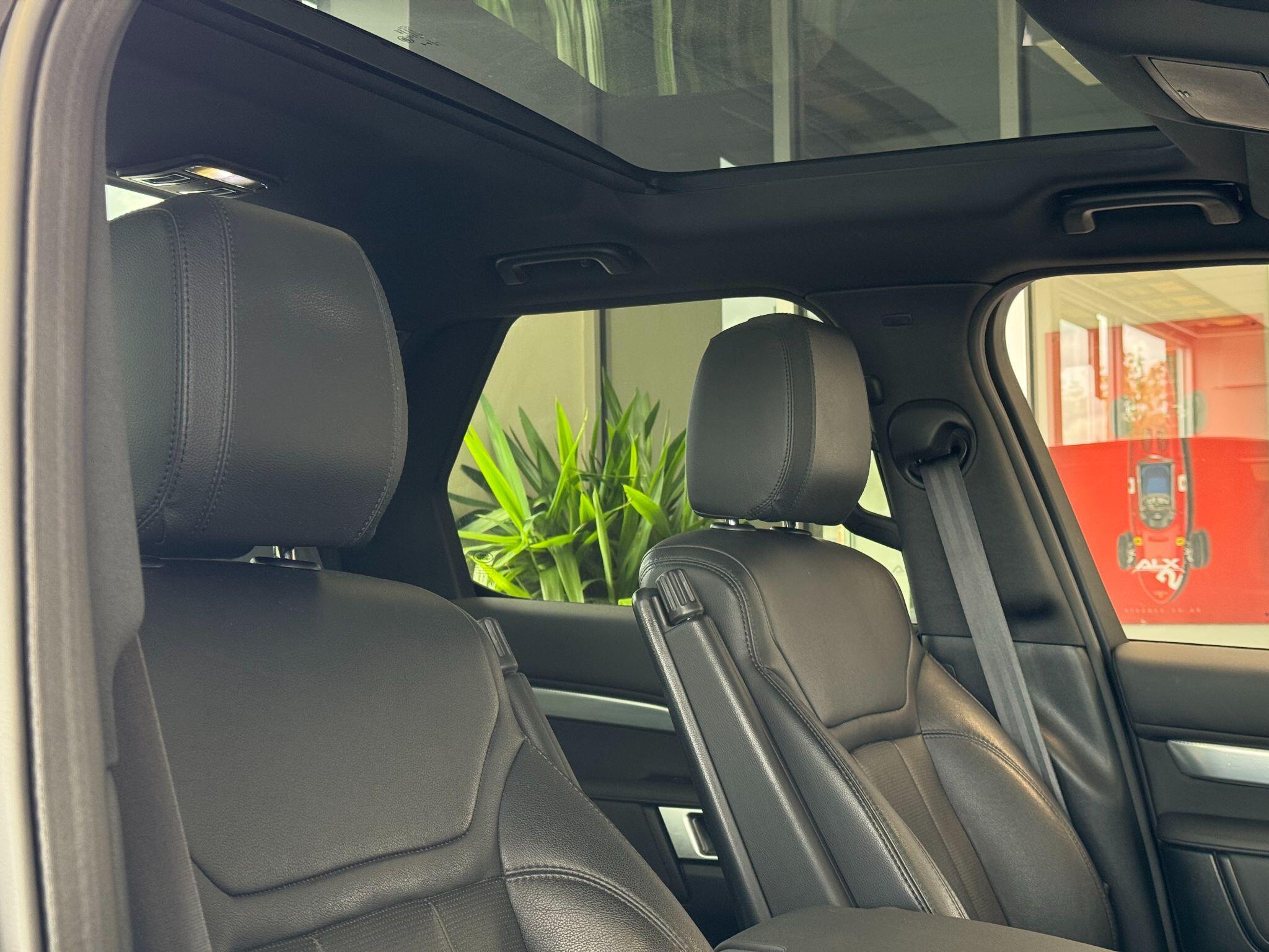 Land Rover Discovery - Image 13