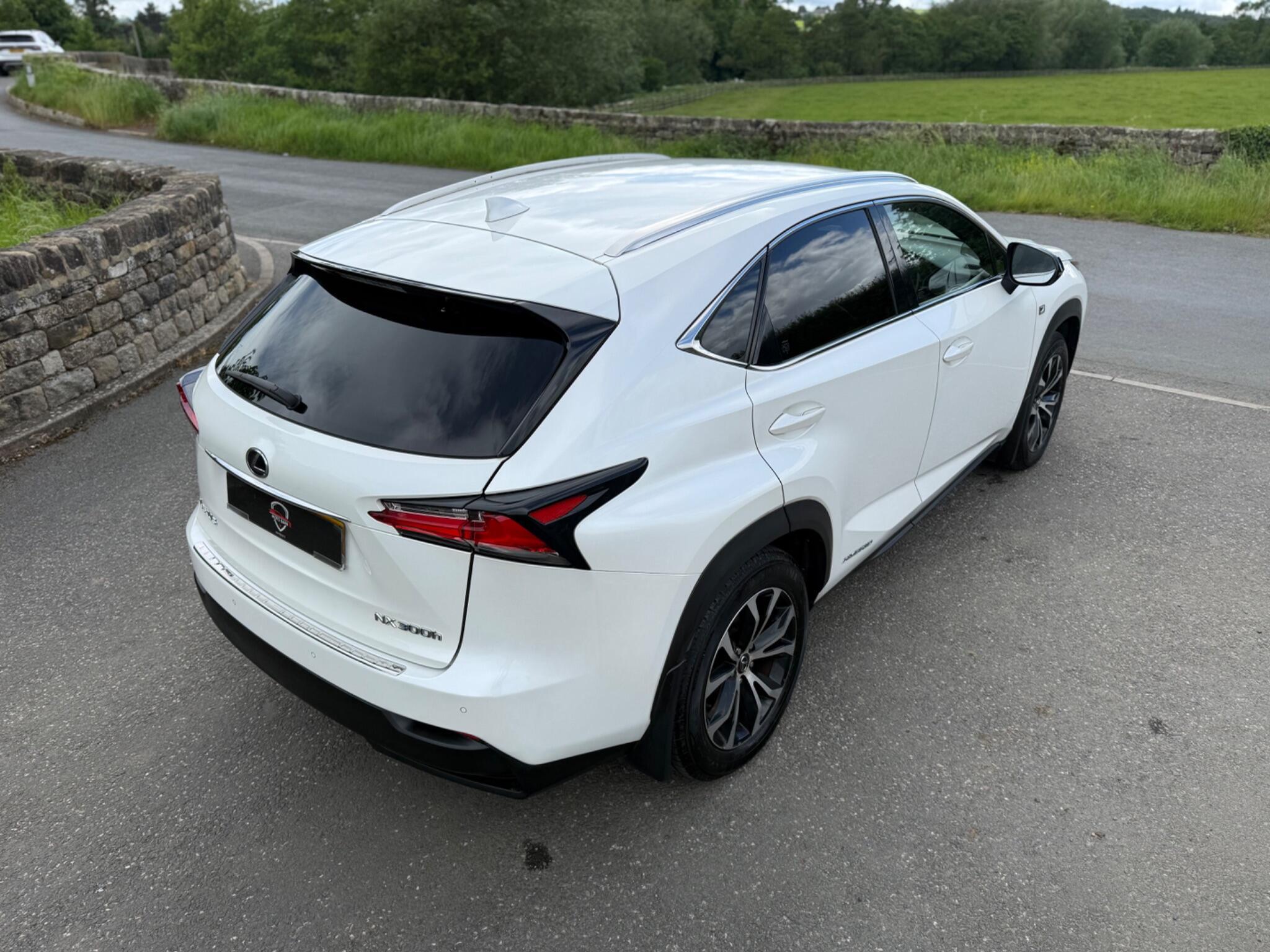 Lexus NX - Image 33