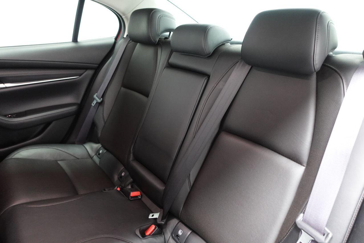 Mazda MAZDA3 - Image 14