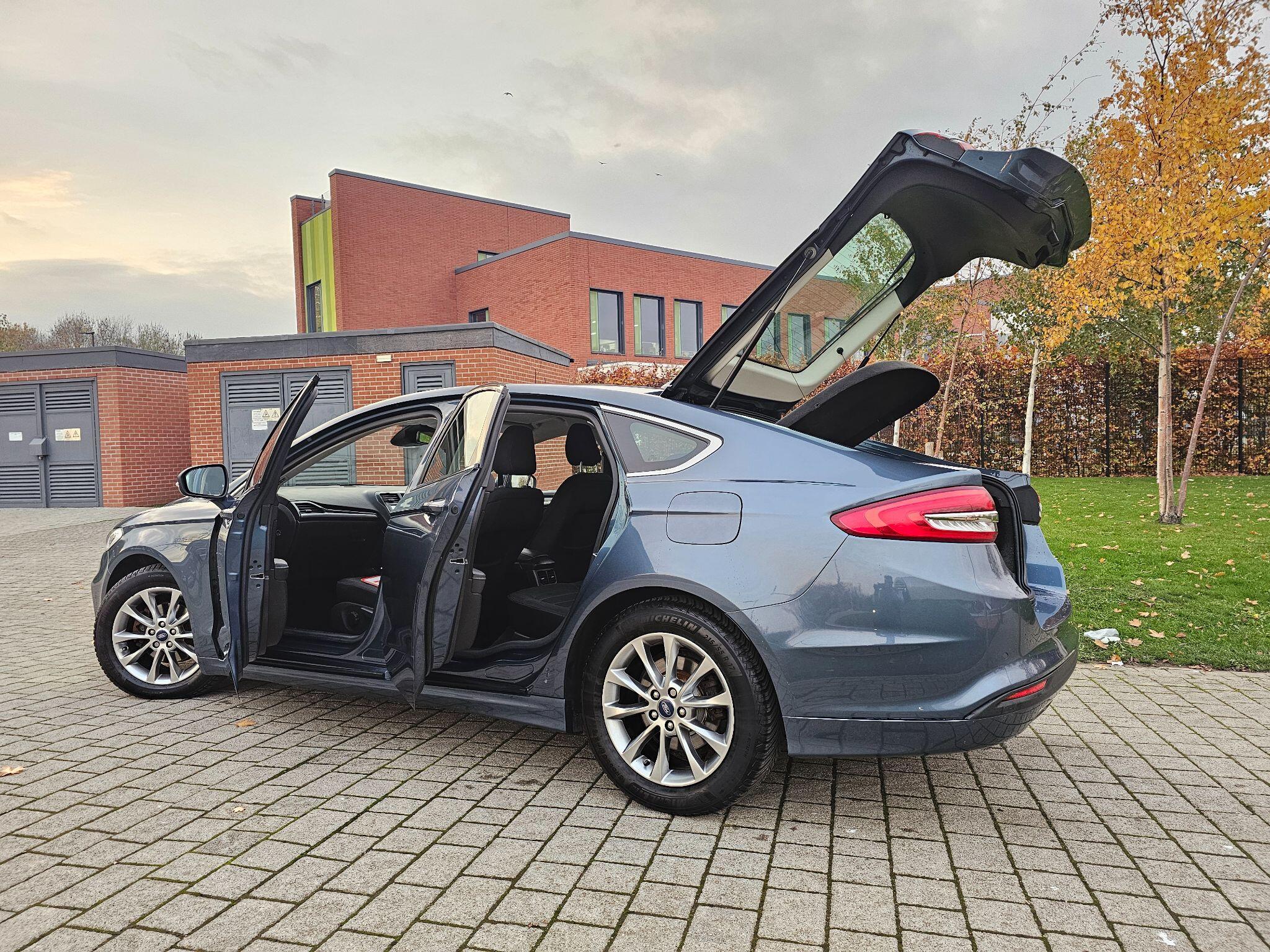 Ford Mondeo - Image 16
