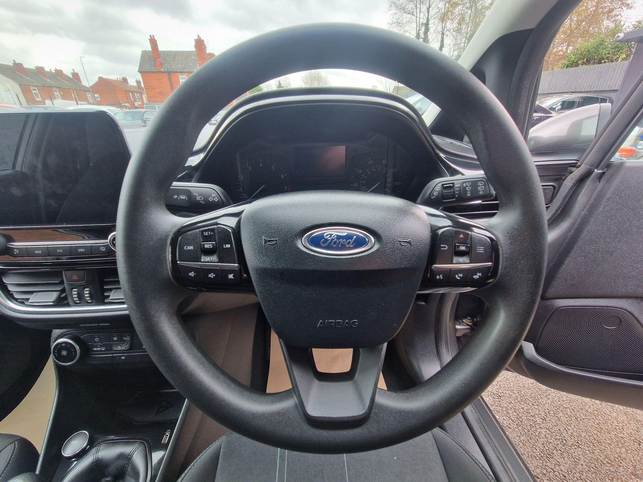 Ford Fiesta - Image 46