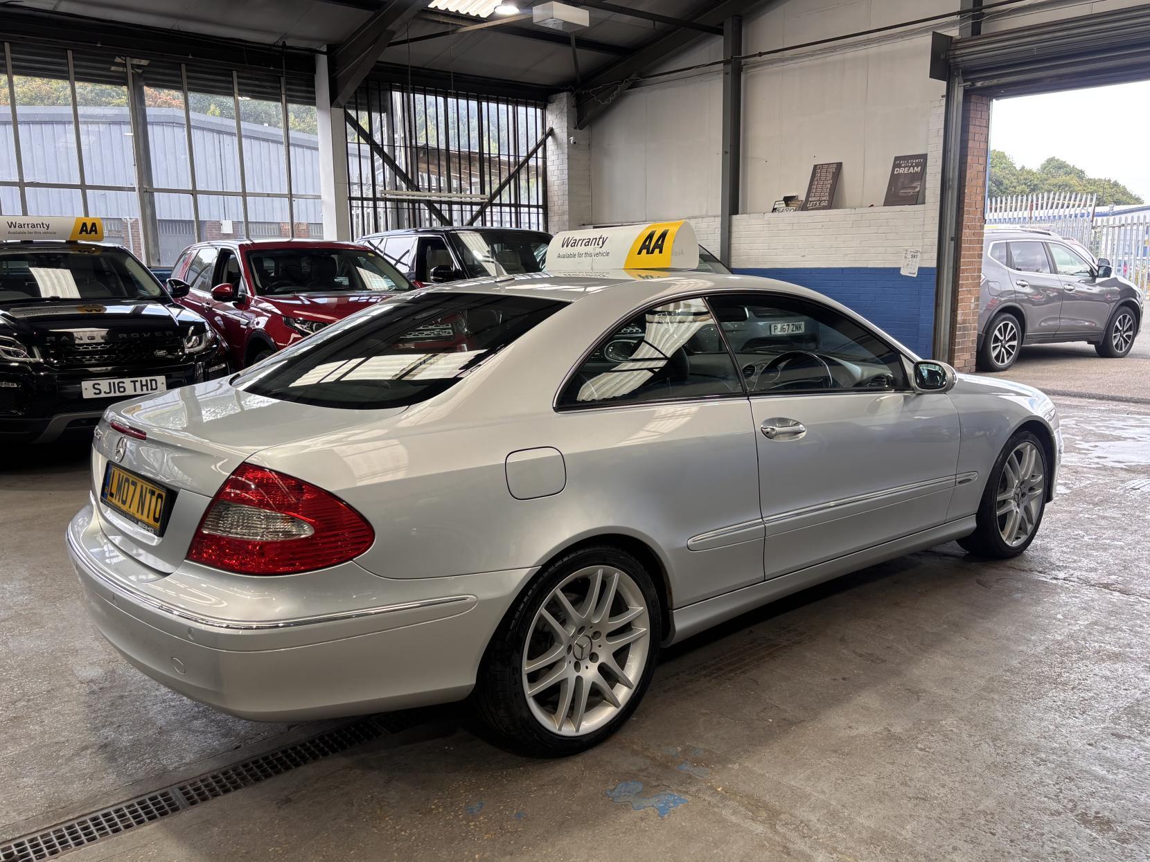 Mercedes CLK - Image 8