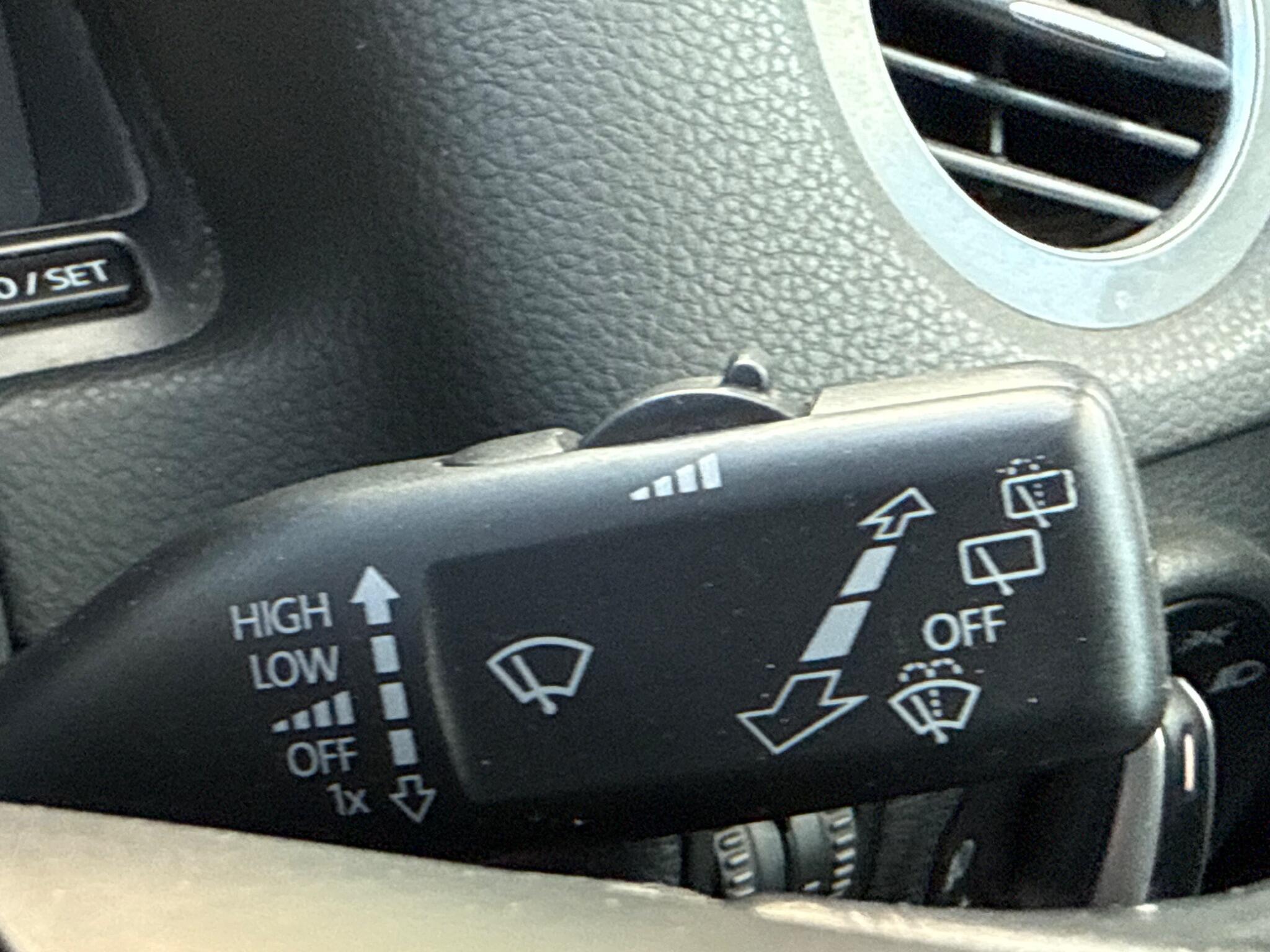 Volkswagen Tiguan - Image 38