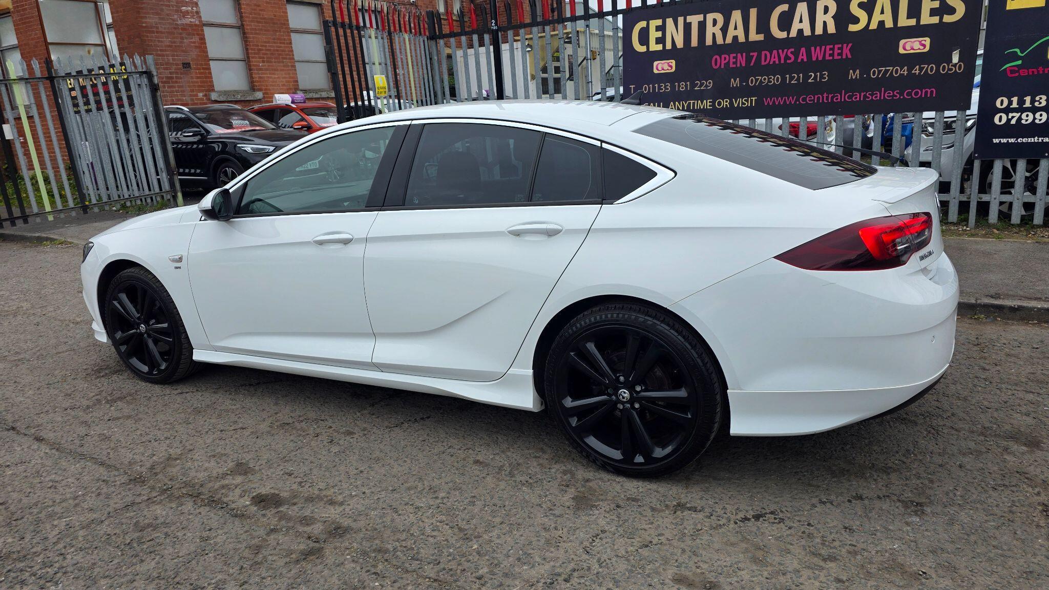 Vauxhall Insignia - Image 13