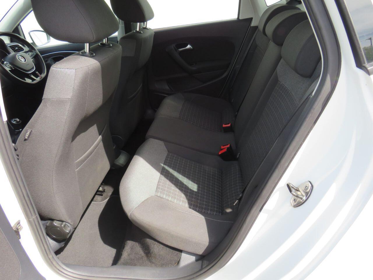 Volkswagen Polo - Image 10
