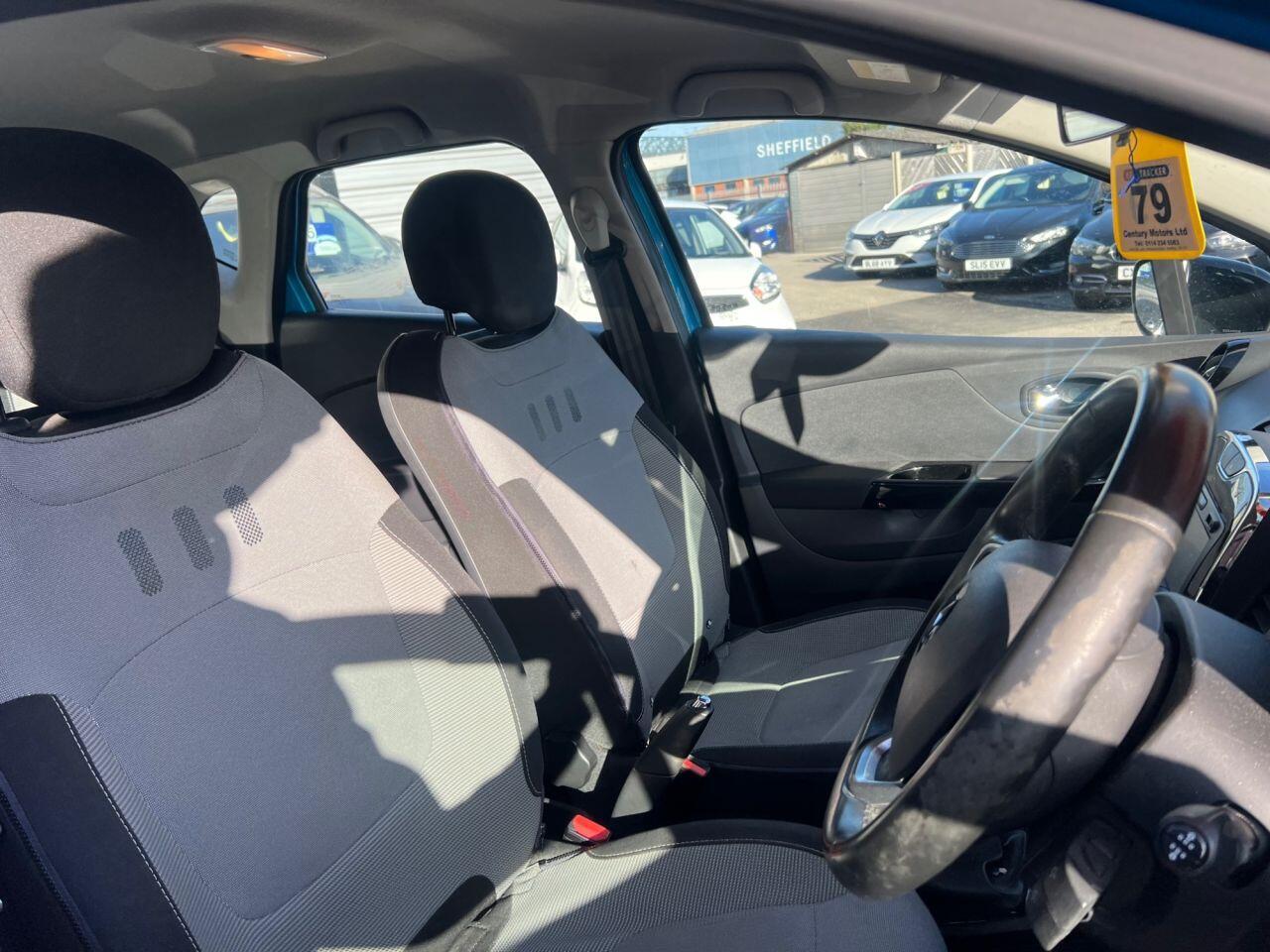 Renault Captur - Image 11