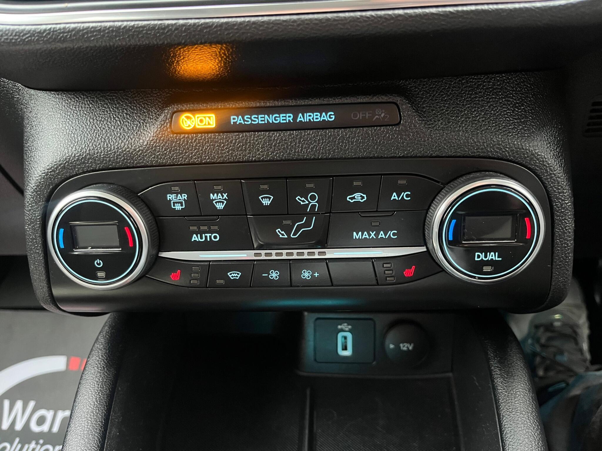 Ford Focus - Image 37