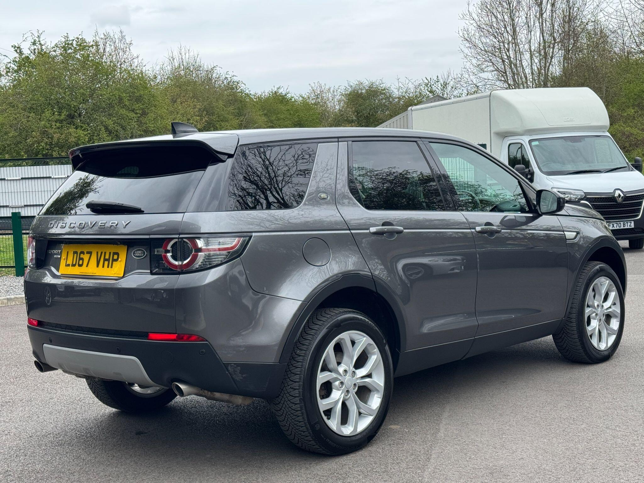 Land Rover DISCOVERY SPORT - Image 13