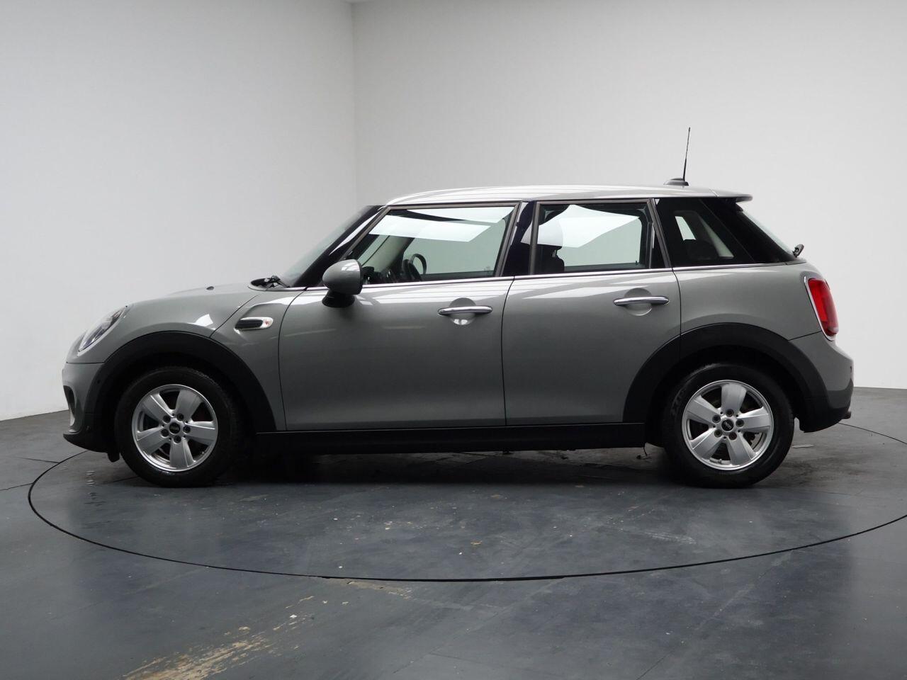 MINI Hatch - Image 8