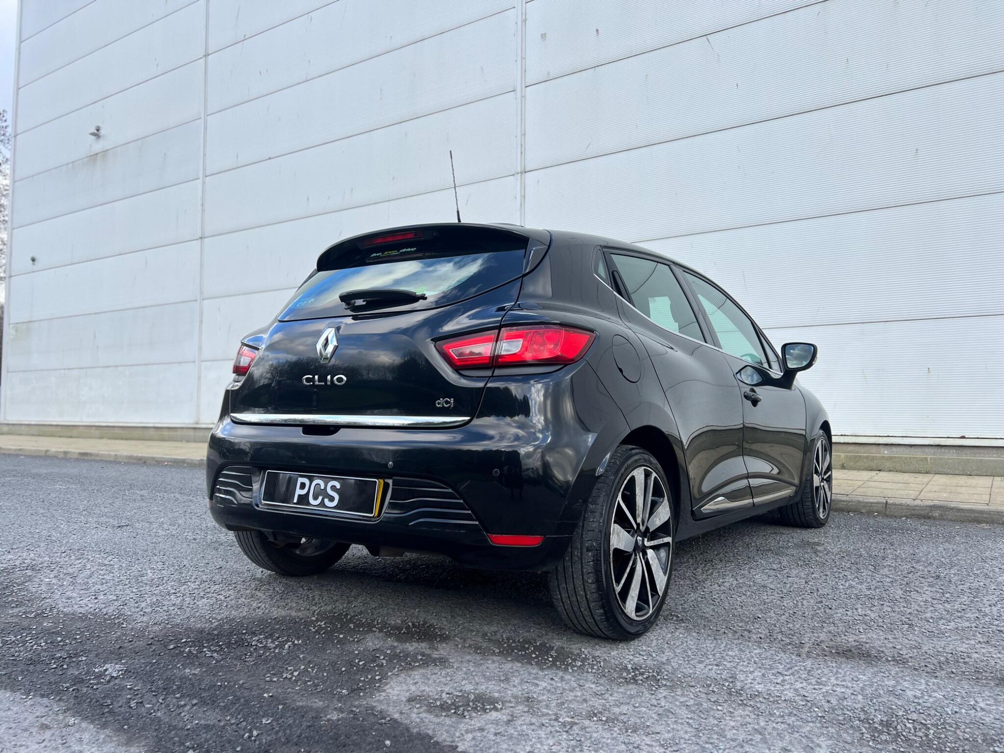 Renault Clio - Image 9