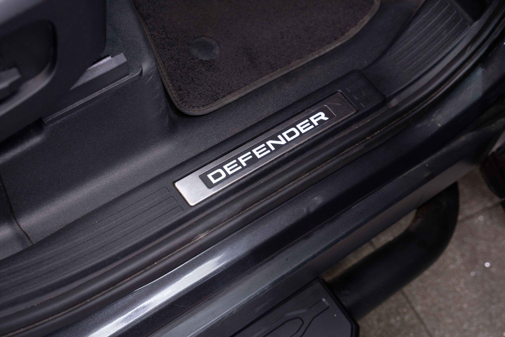 Land Rover Defender 110 - Image 20