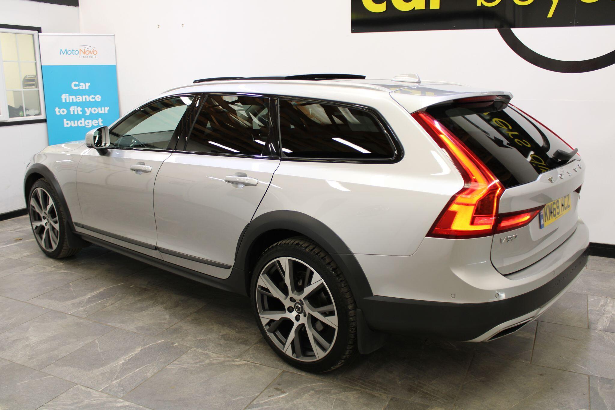 Volvo V90 CROSS COUNTRY - Image 19