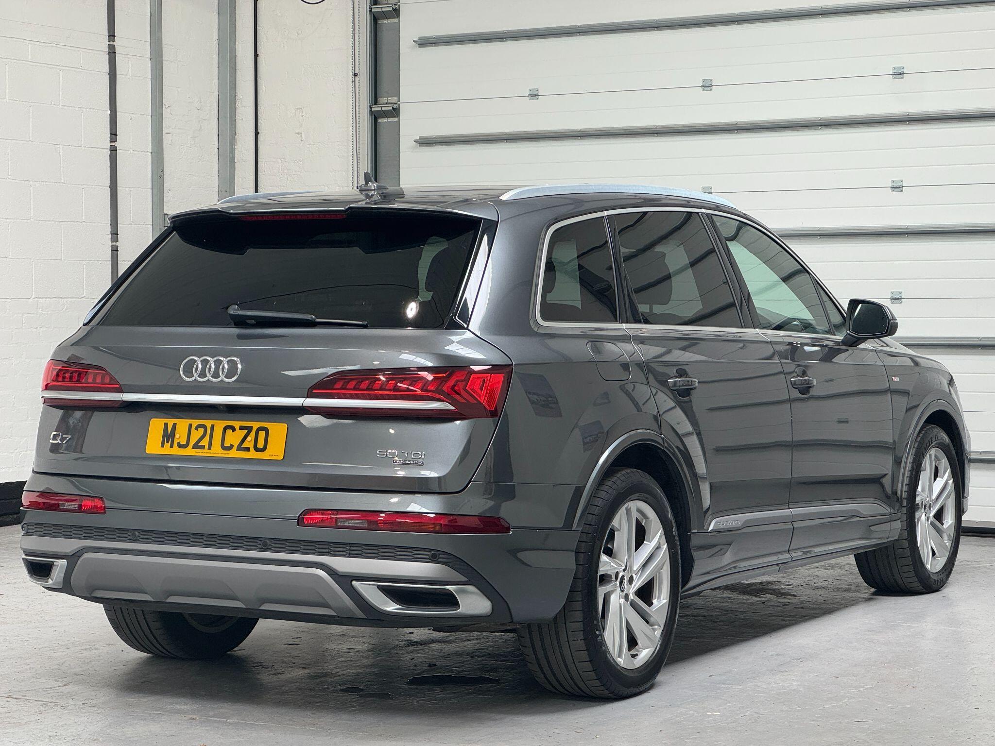 Audi Q7 - Image 11