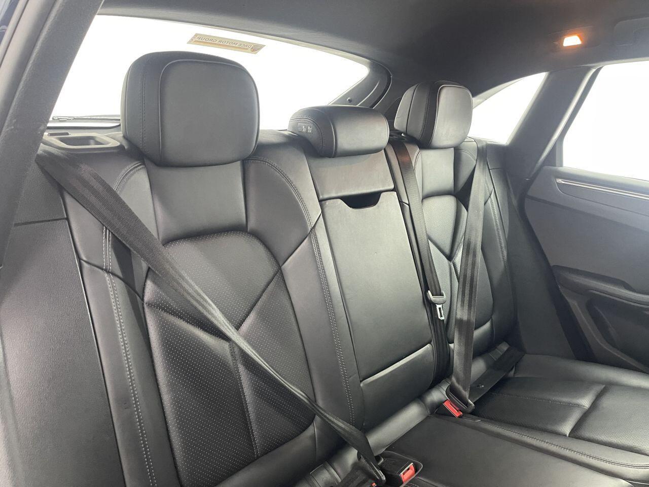 Porsche Macan - Image 33