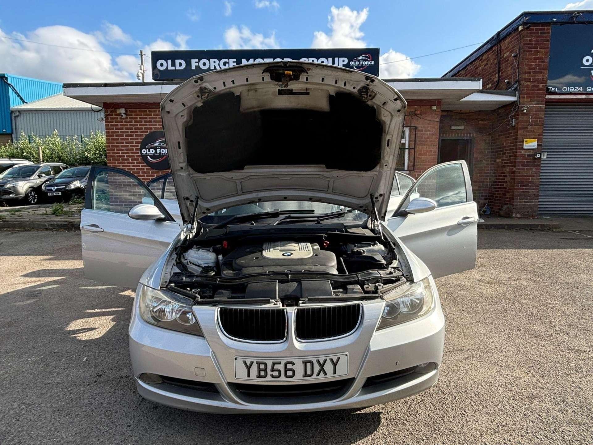 BMW 3 Series - Image 12