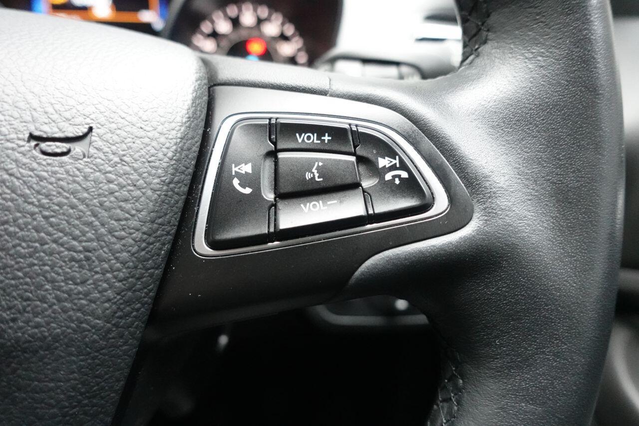 Ford Kuga - Image 38