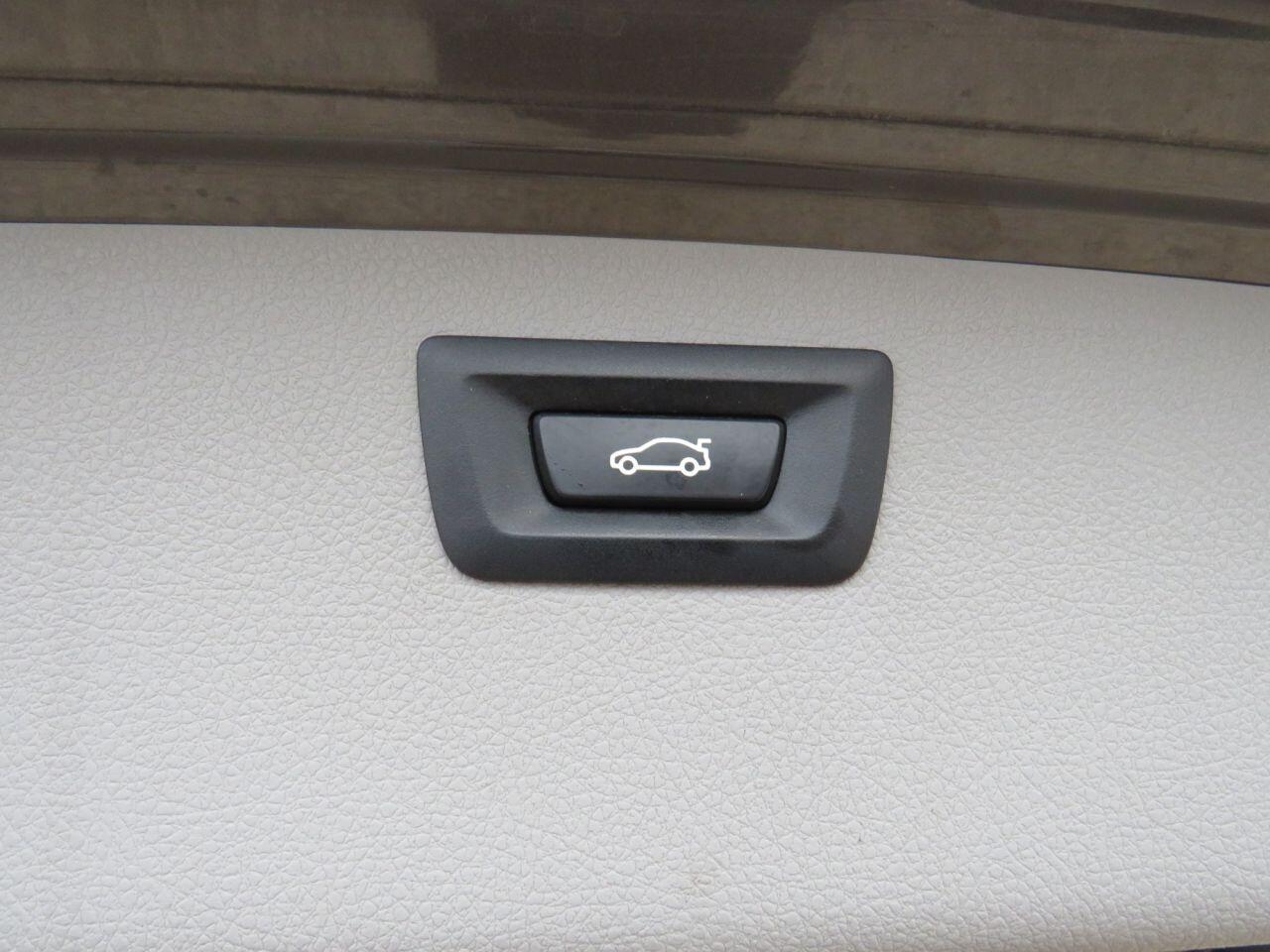 BMW 3 Series - Image 16