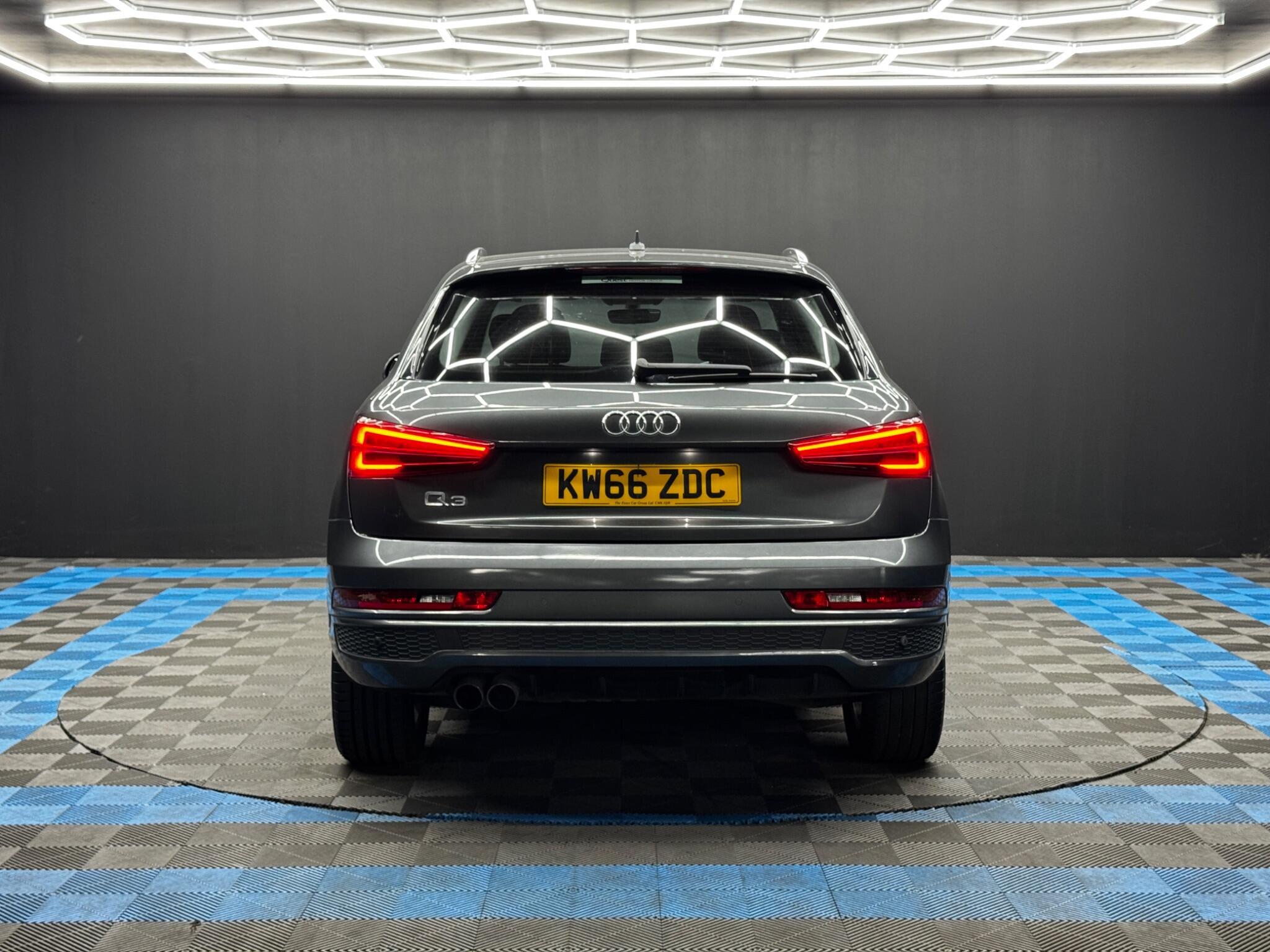 Audi Q3 - Image 6
