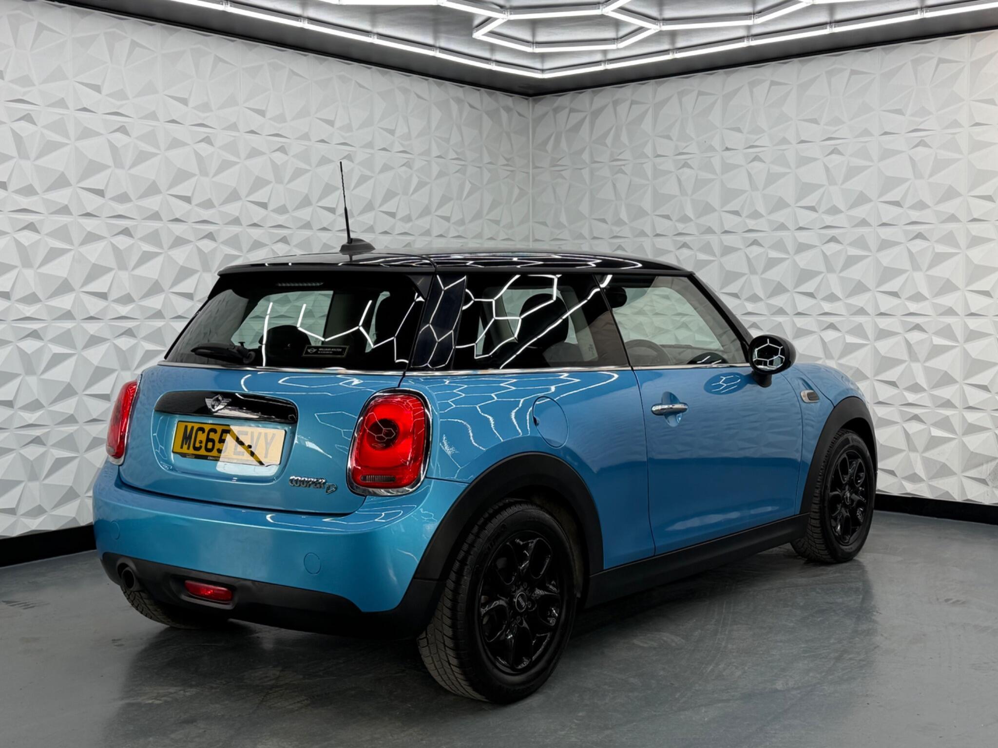 MINI Hatch - Image 12