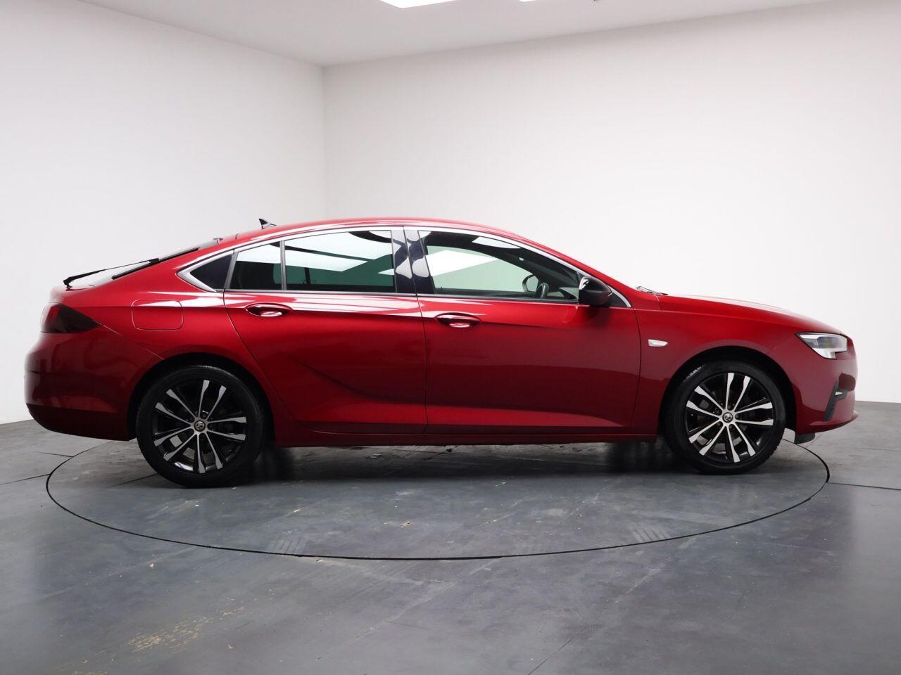Vauxhall Insignia - Image 14