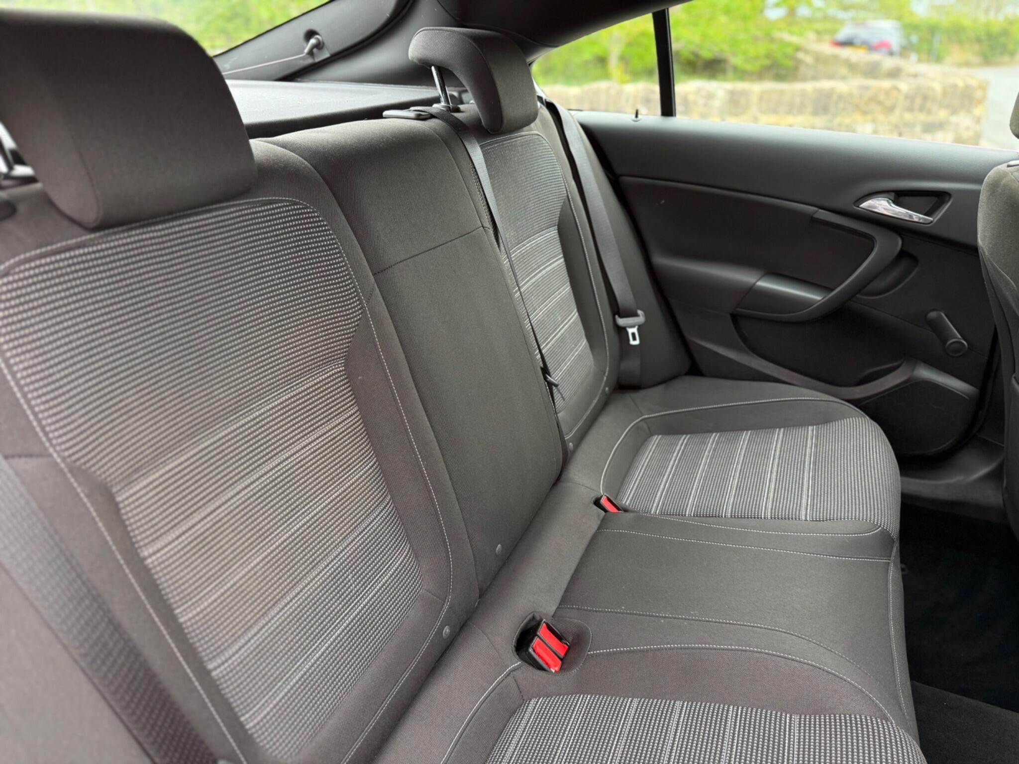 Vauxhall Insignia - Image 30