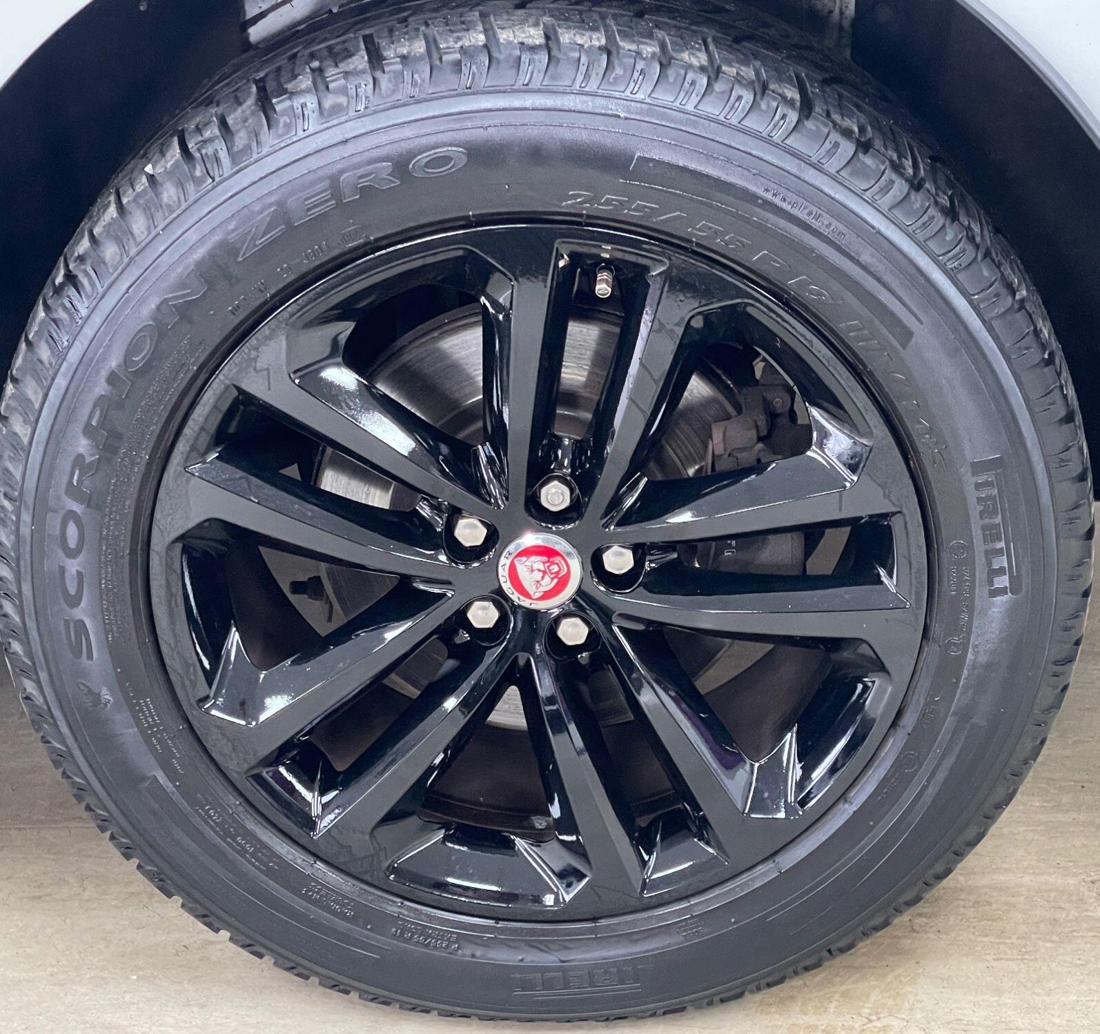 Jaguar F-Pace - Image 16