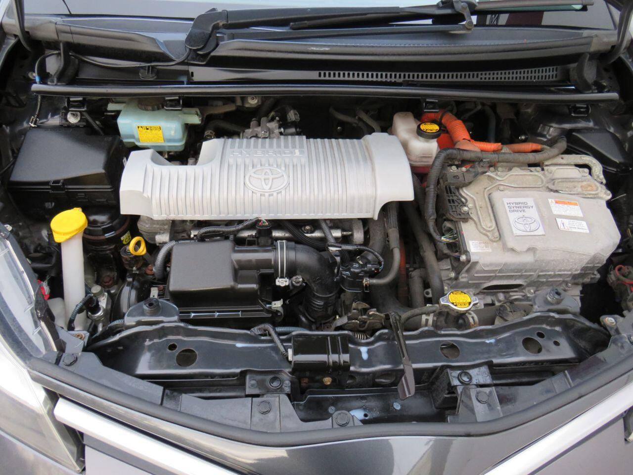 Toyota Yaris - Image 13