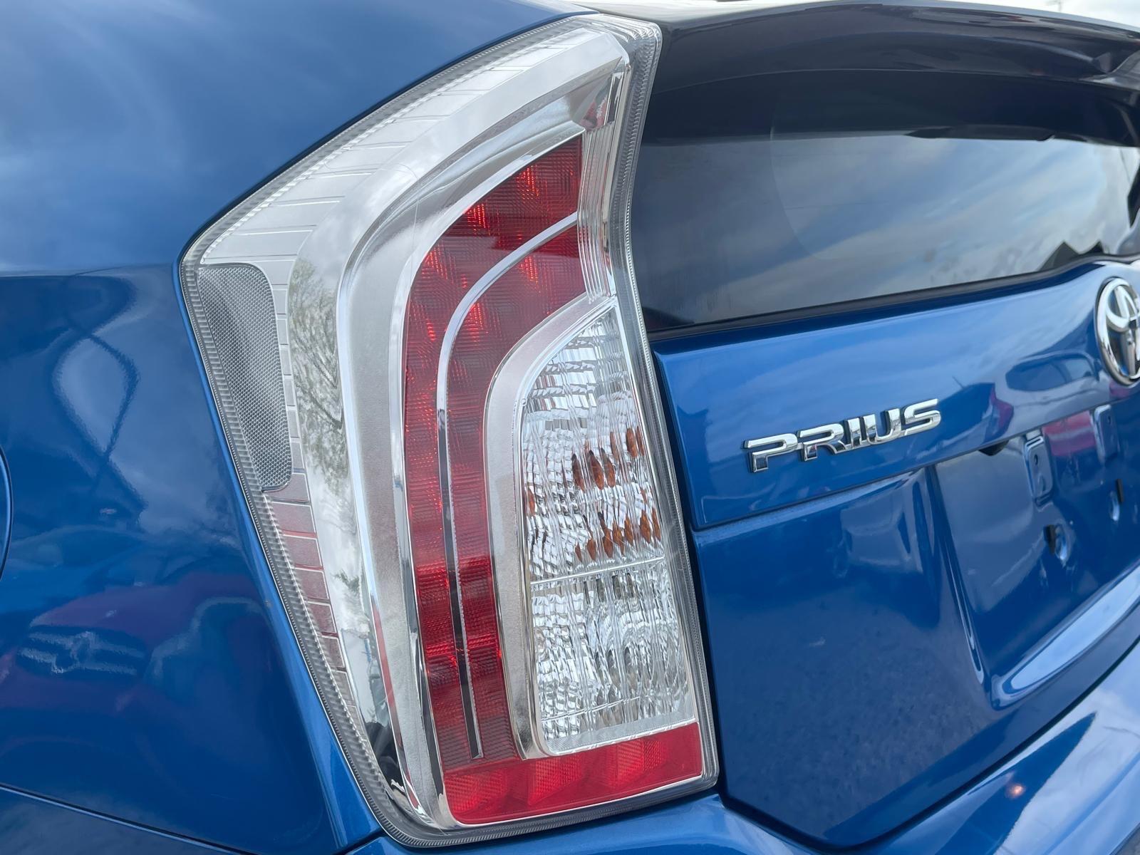 Toyota Prius - Image 9