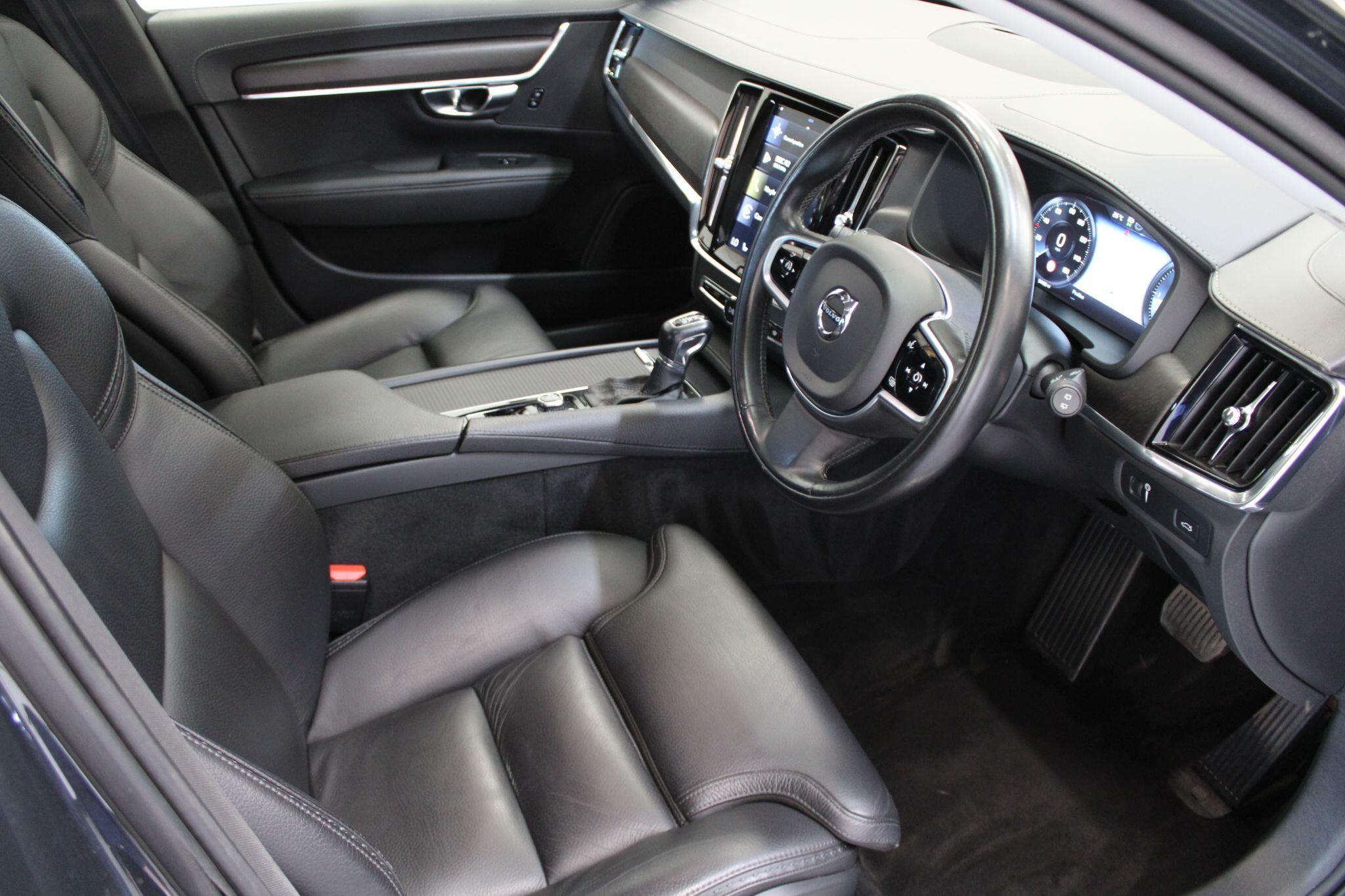 Volvo V90 CROSS COUNTRY - Image 16