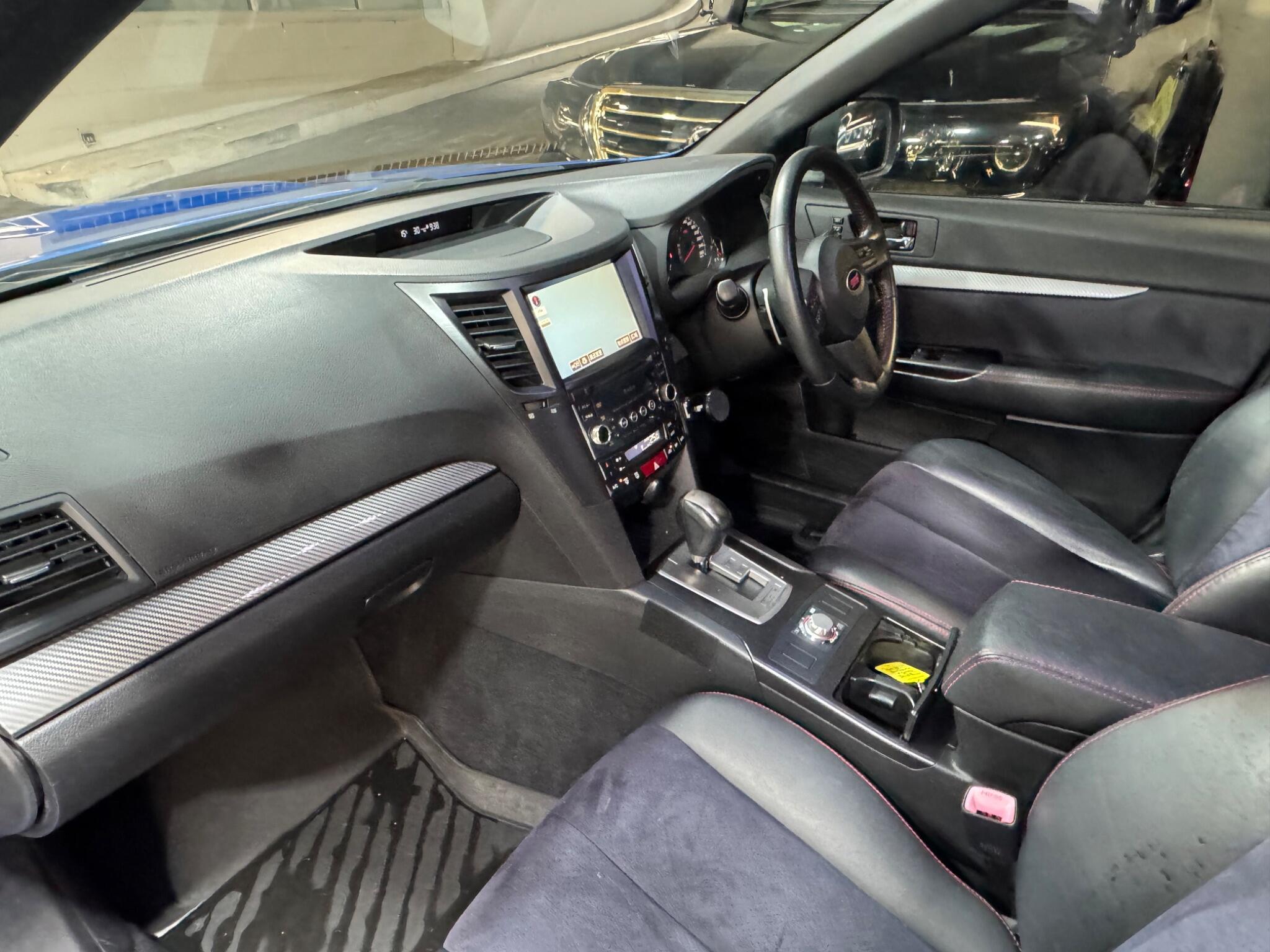 Subaru Legacy - Image 10