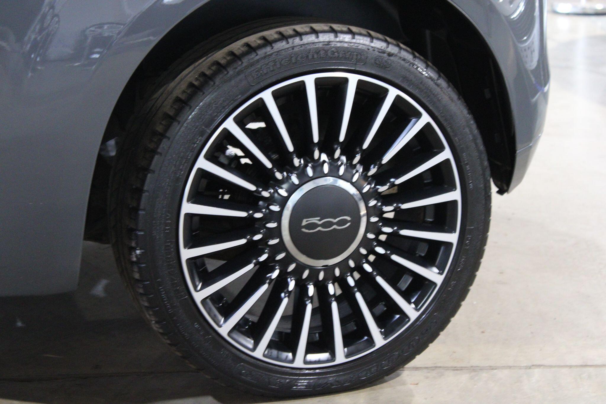 Fiat 500C - Image 33