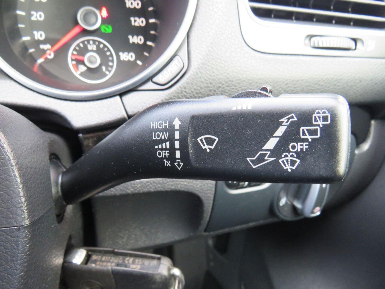 Volkswagen Golf - Image 18