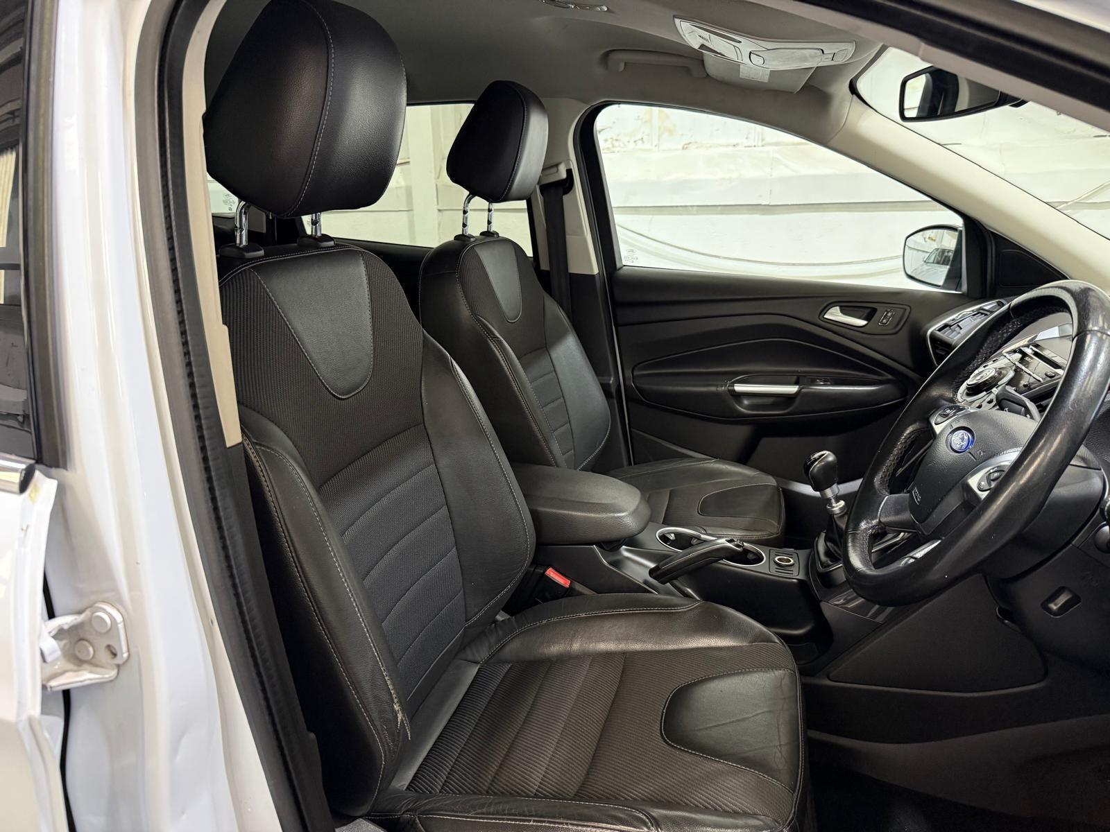 Ford Kuga - Image 30