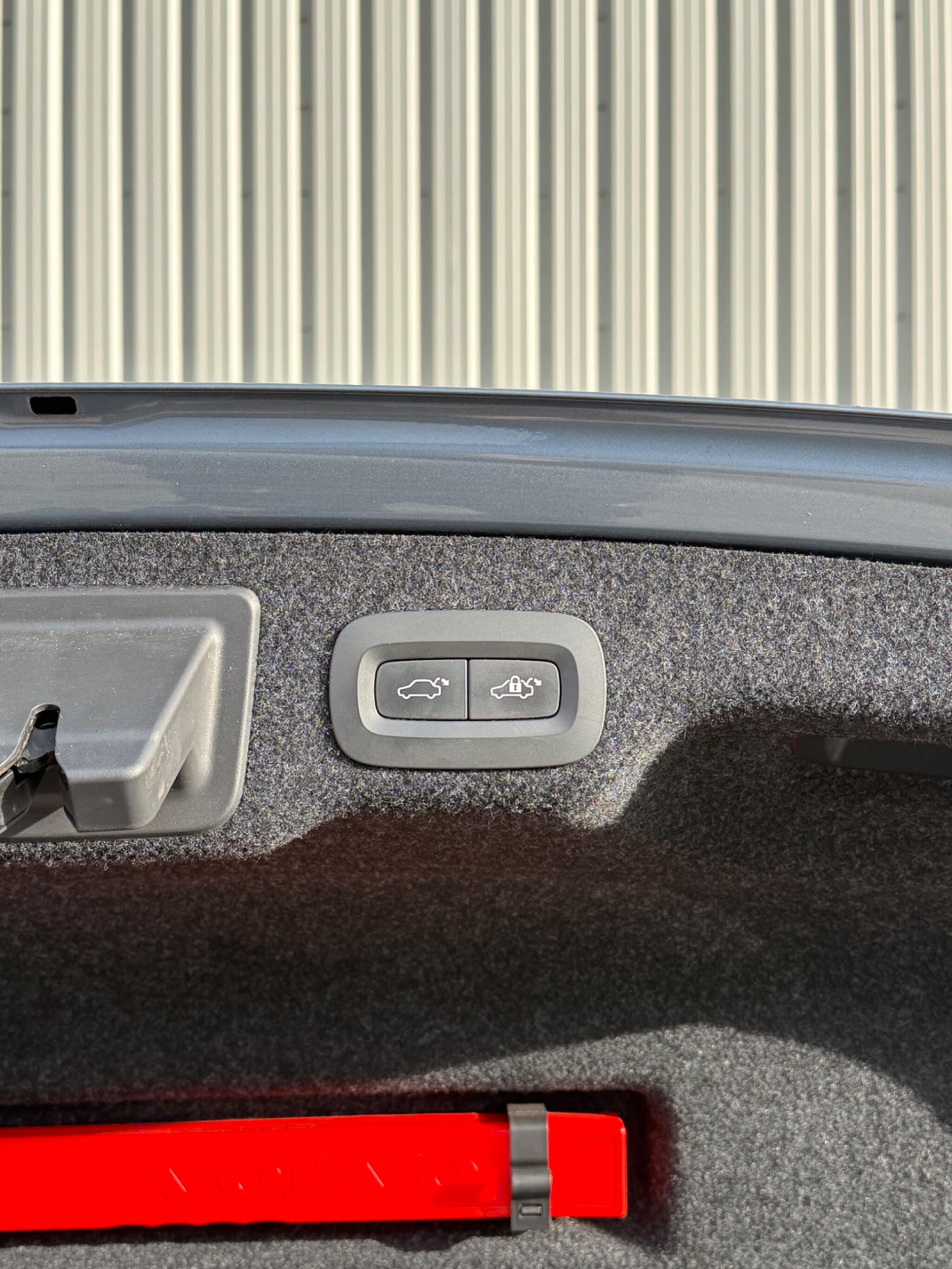 Volvo S90 - Image 55