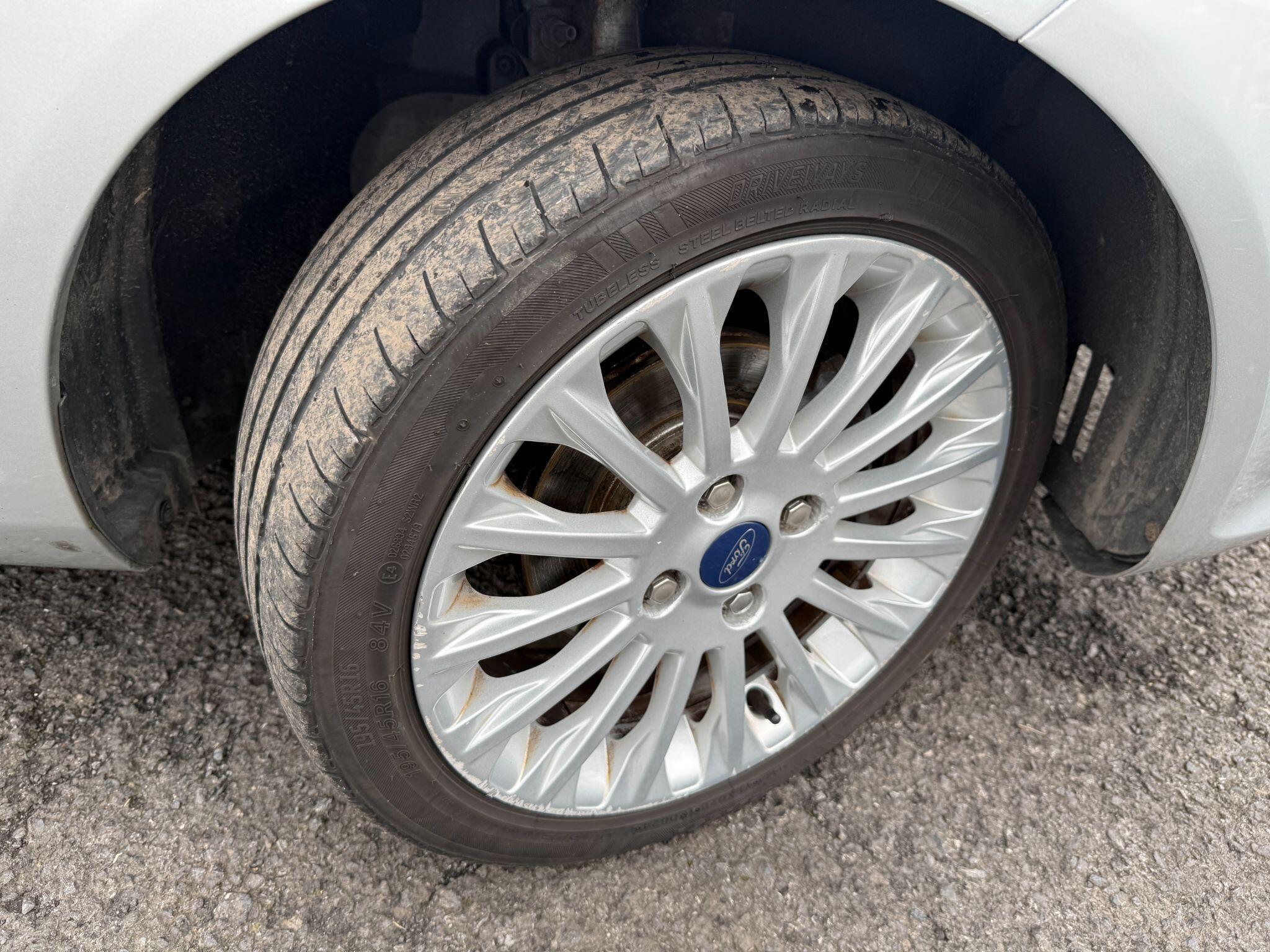 Ford Fiesta - Image 68