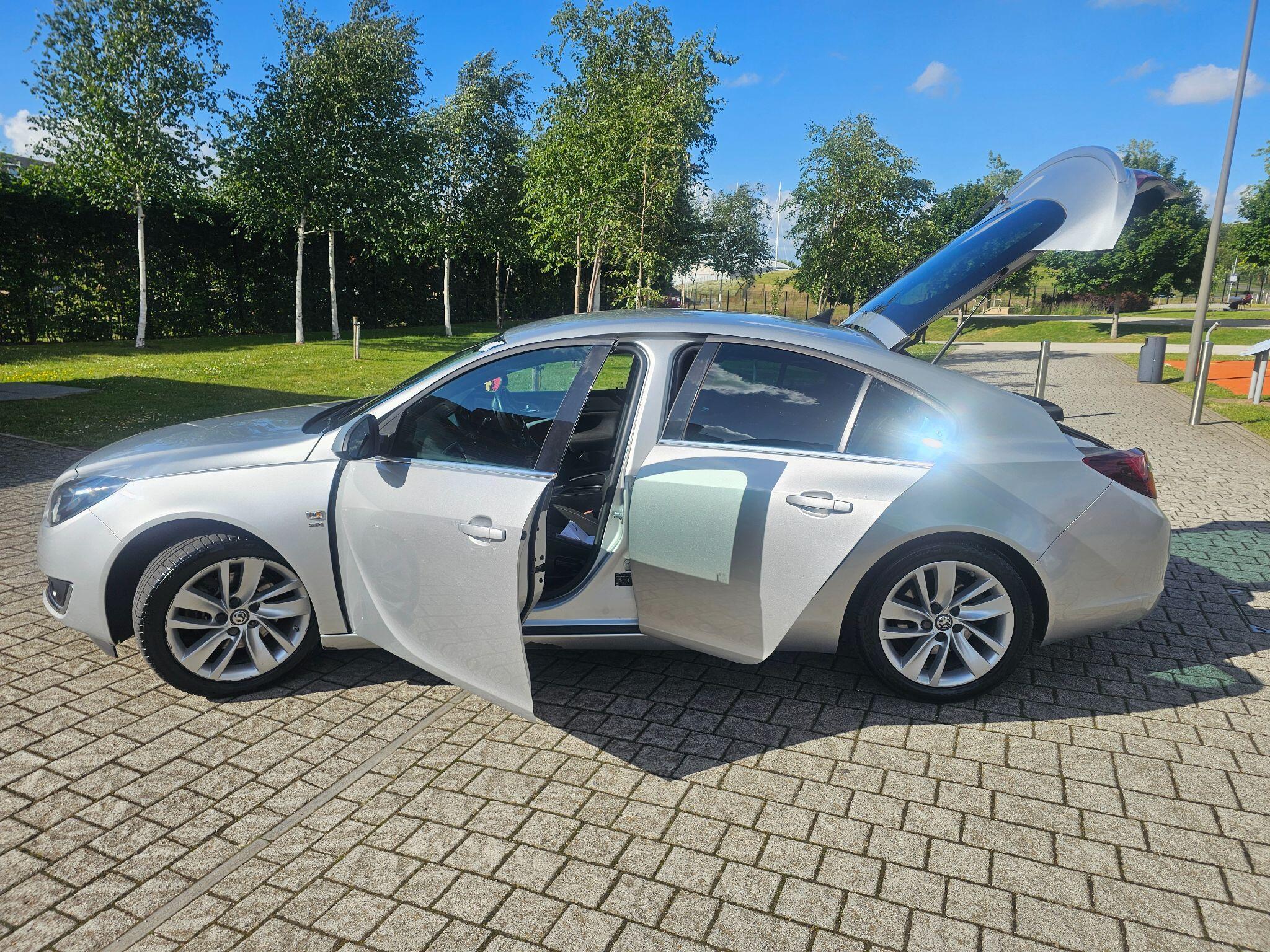 Vauxhall Insignia - Image 4
