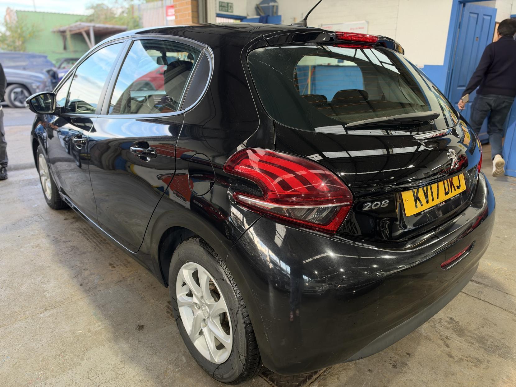 Peugeot 208 - Image 6