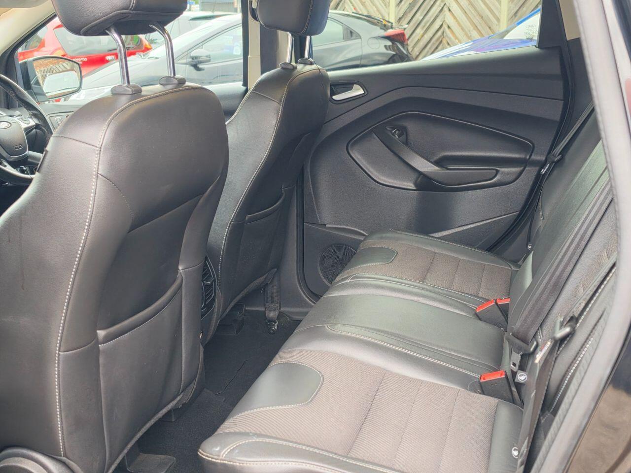 Ford Kuga - Image 15