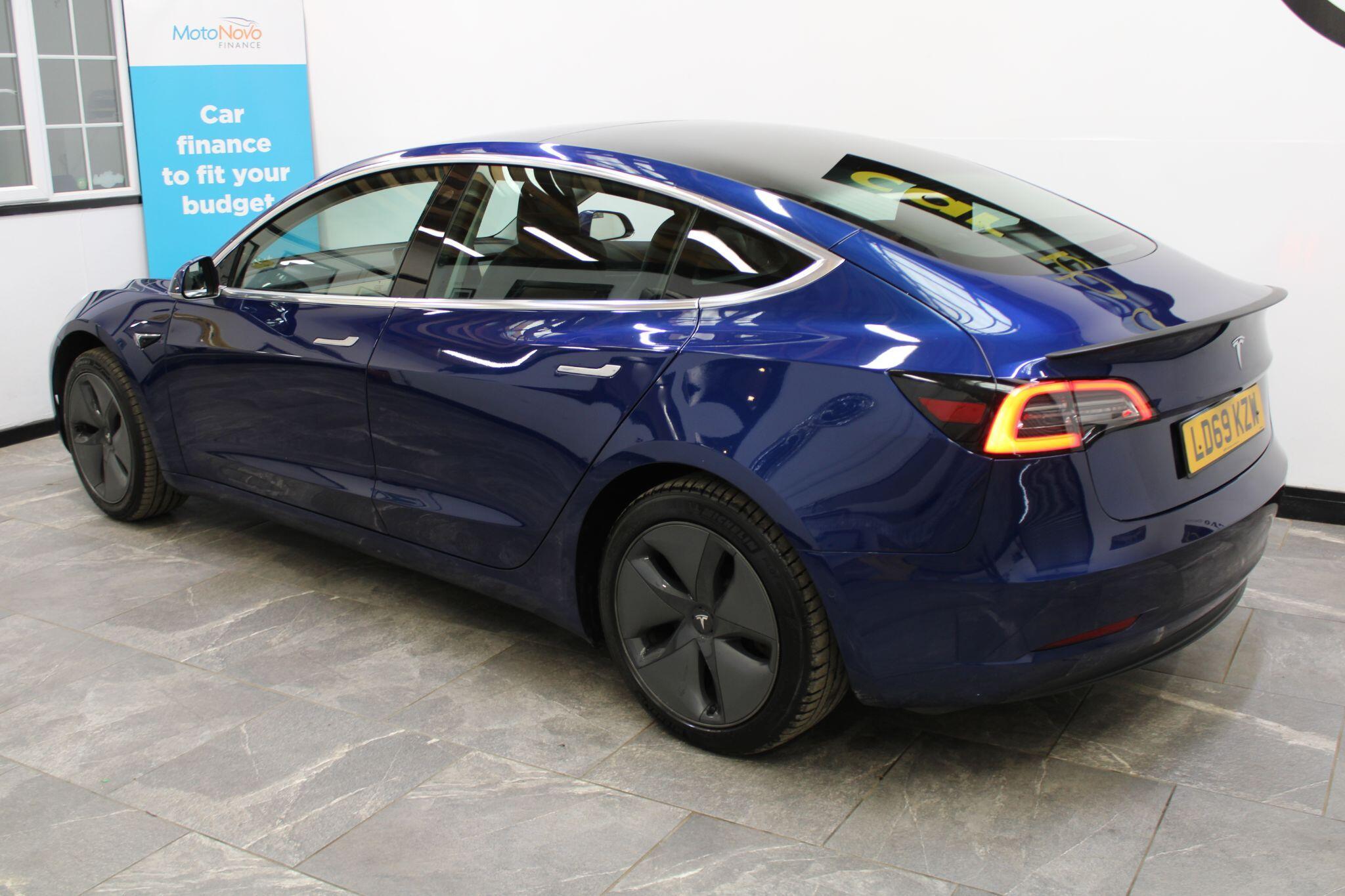 Tesla Model 3 - Image 19